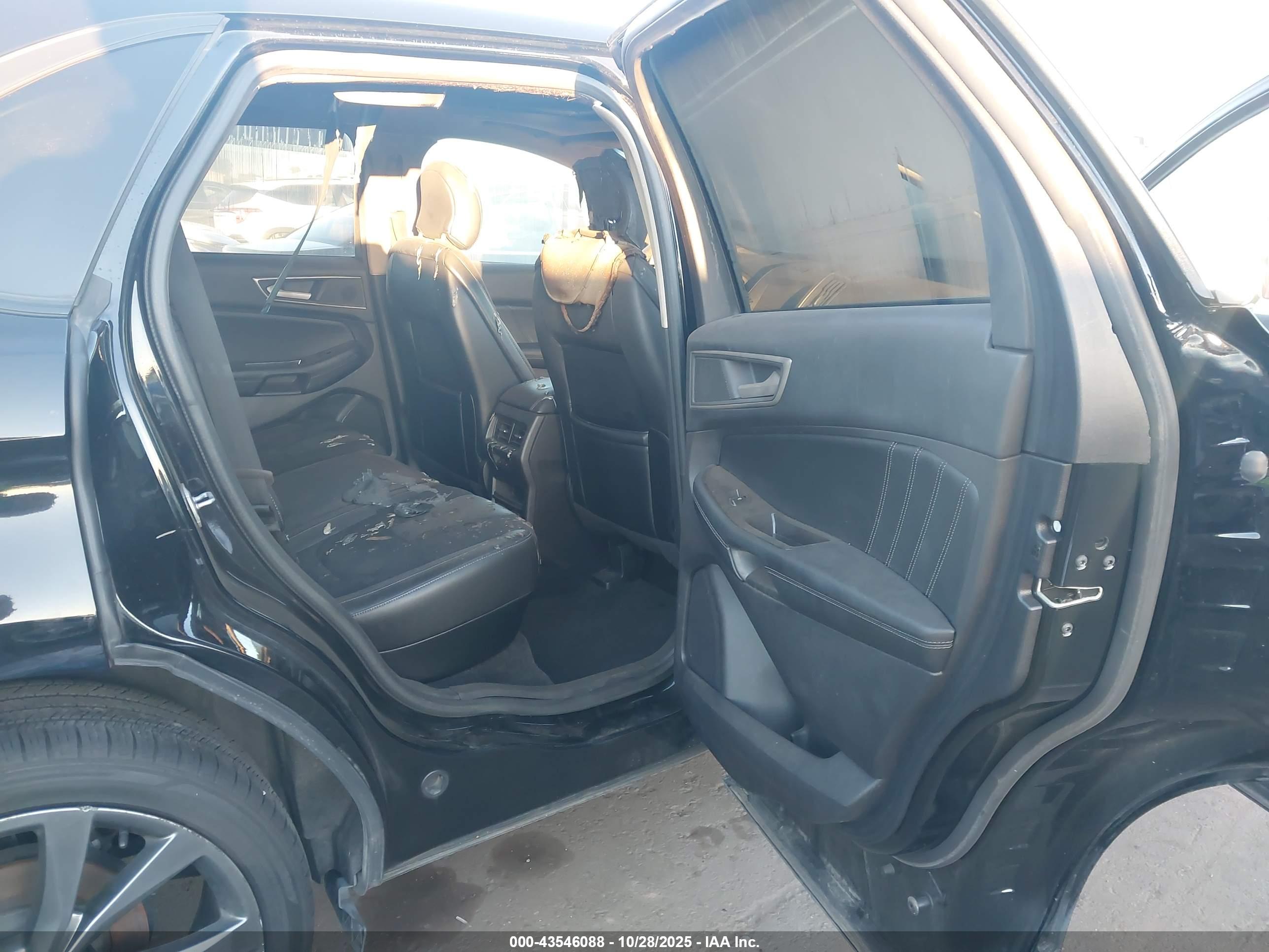 FORD EDGE image 8
