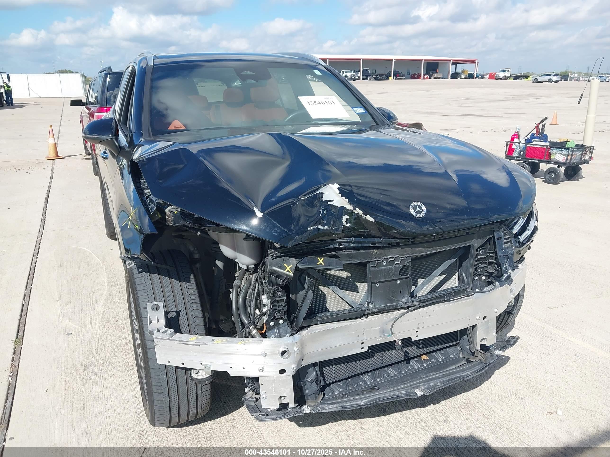 MERCEDES-BENZ GLC image 6