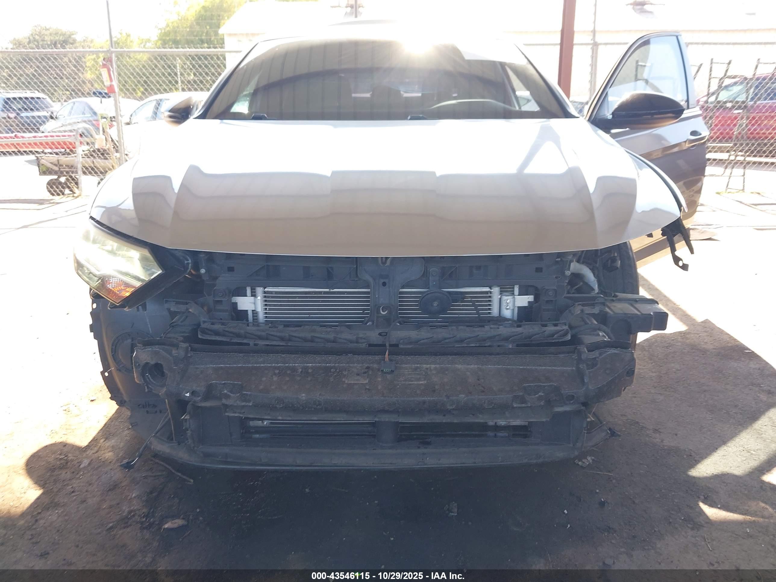 VOLKSWAGEN JETTA image 6