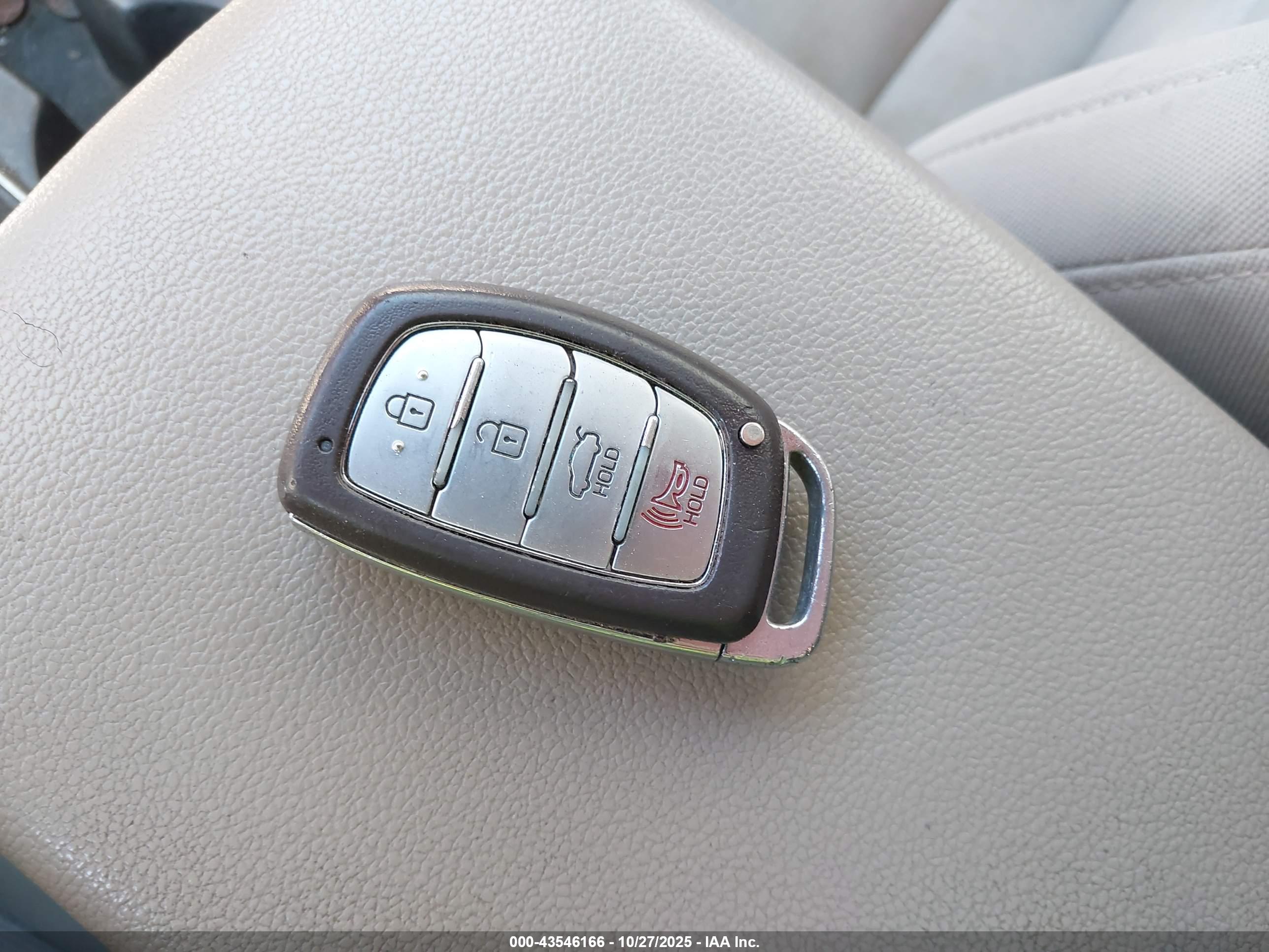 HYUNDAI ELANTRA image 11