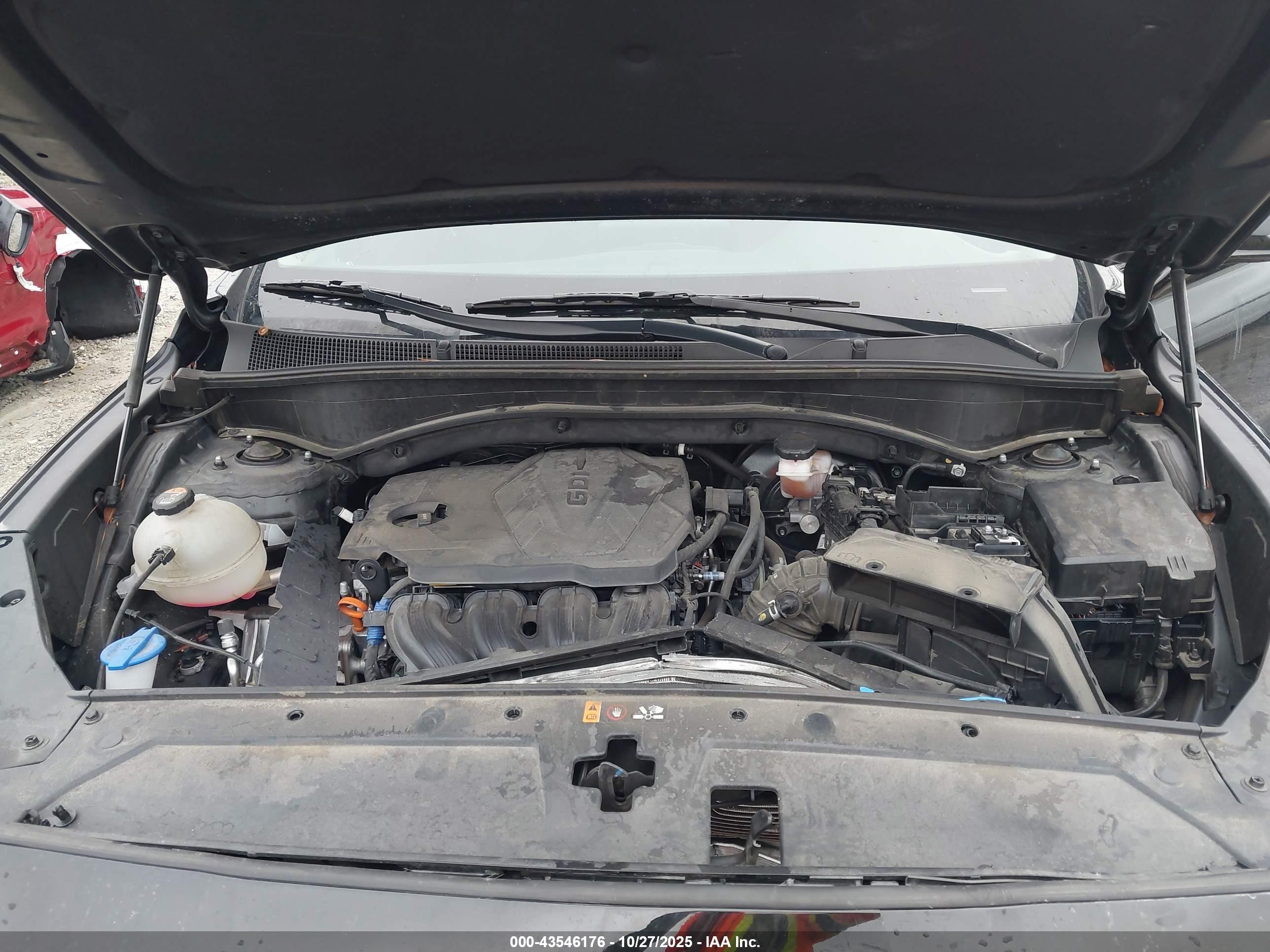 HYUNDAI SANTA image 10