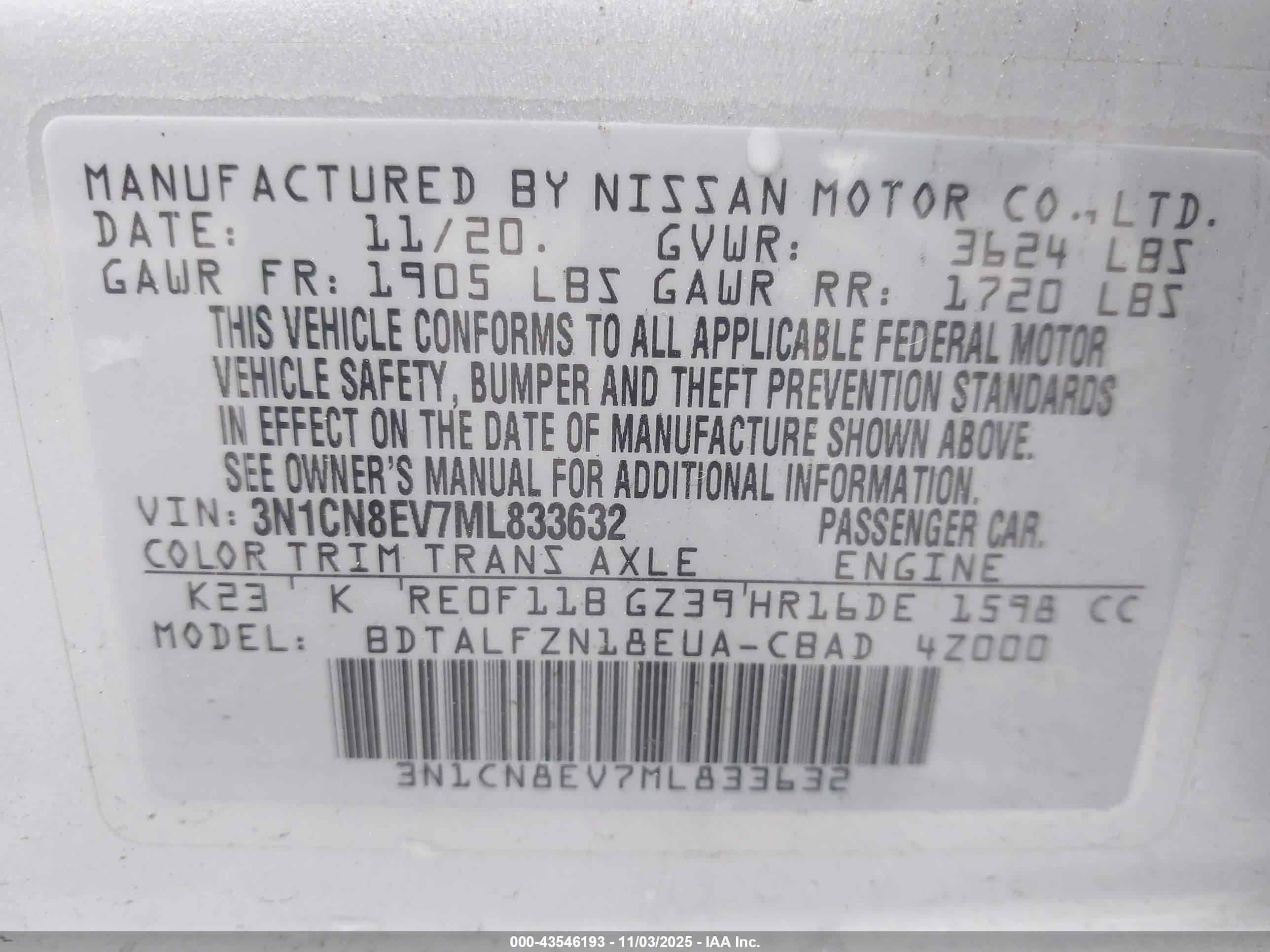 NISSAN VERSA image 9