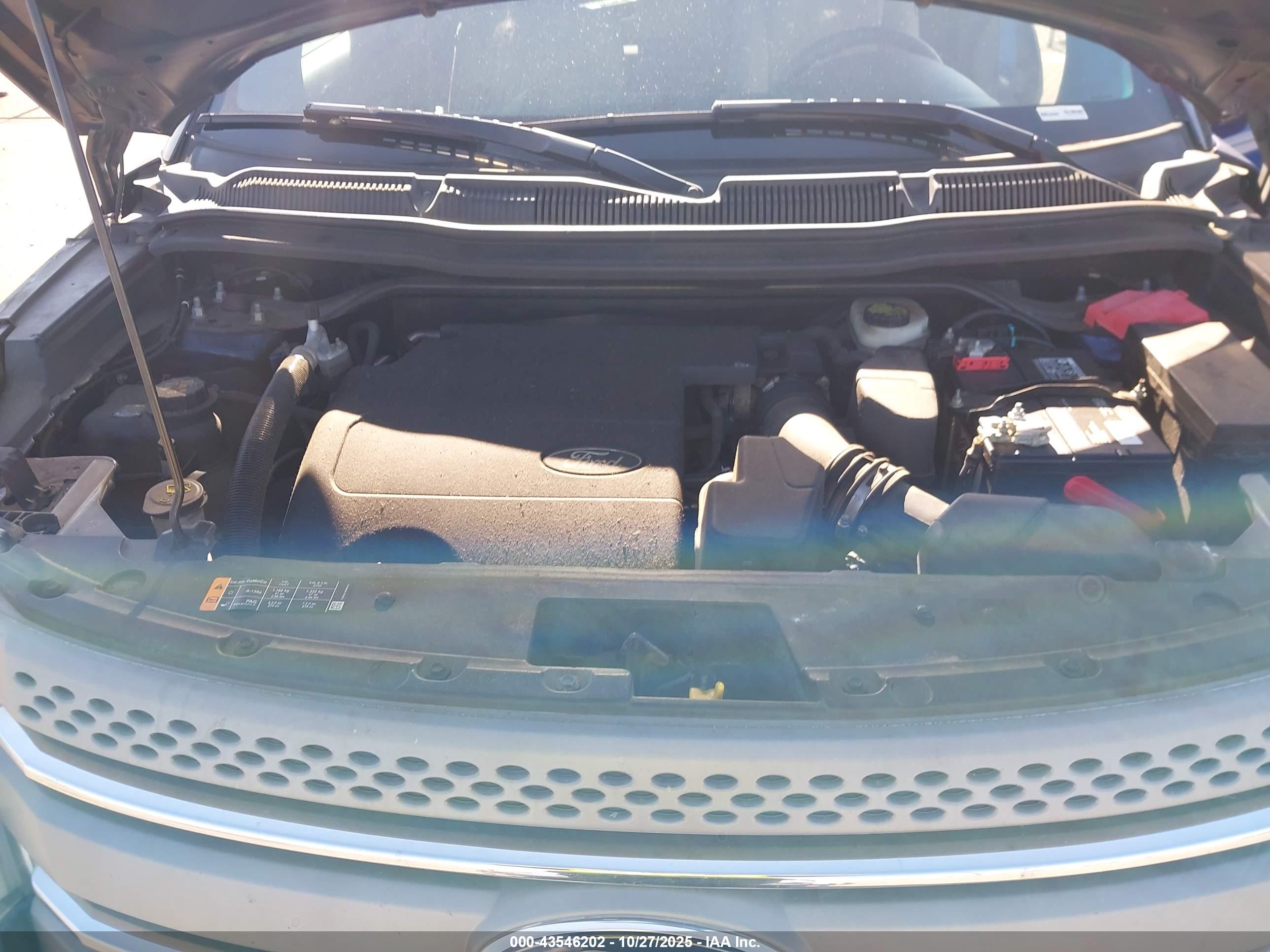 FORD EXPLORER image 10