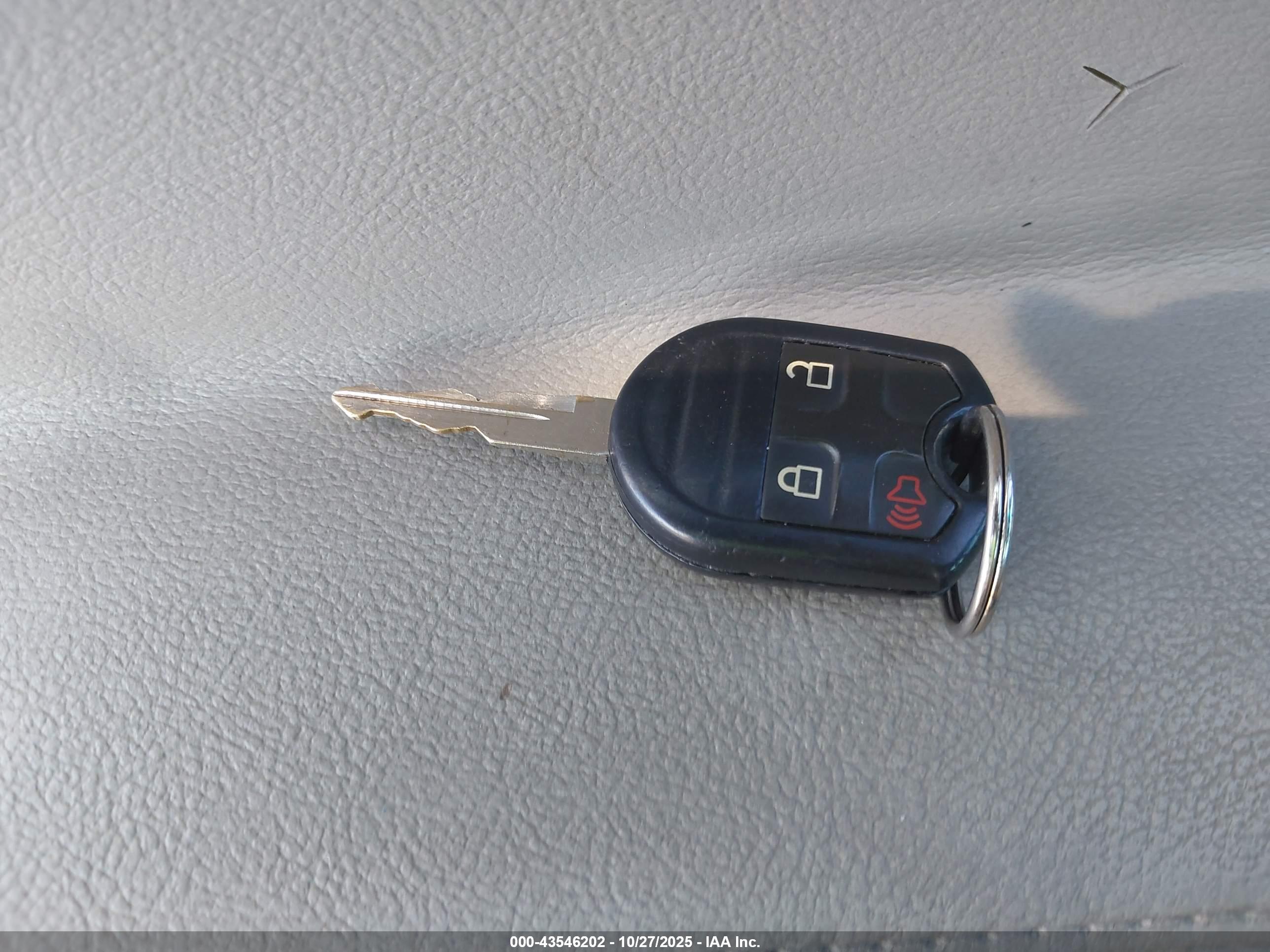 FORD EXPLORER image 11
