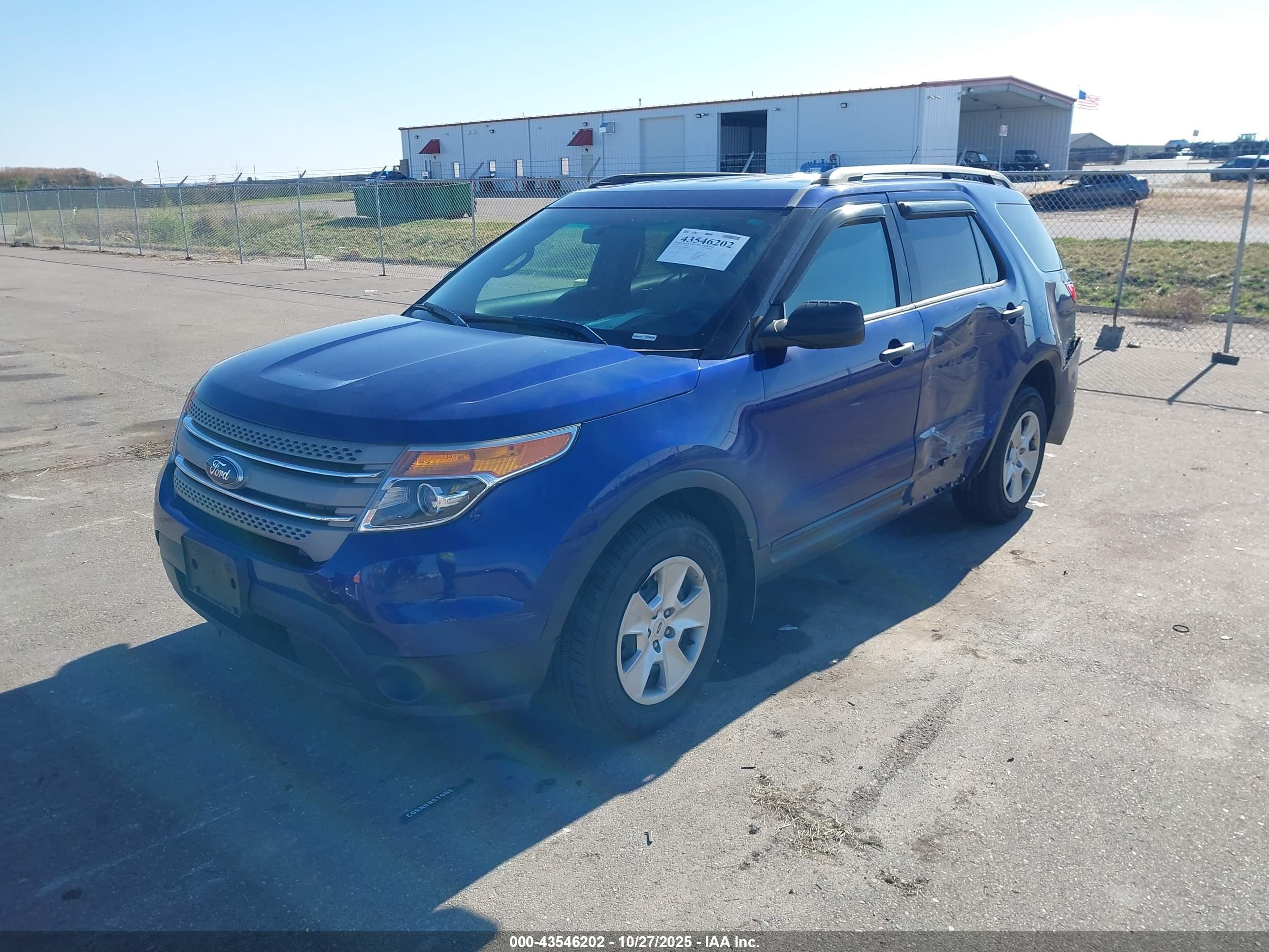 FORD EXPLORER image 2