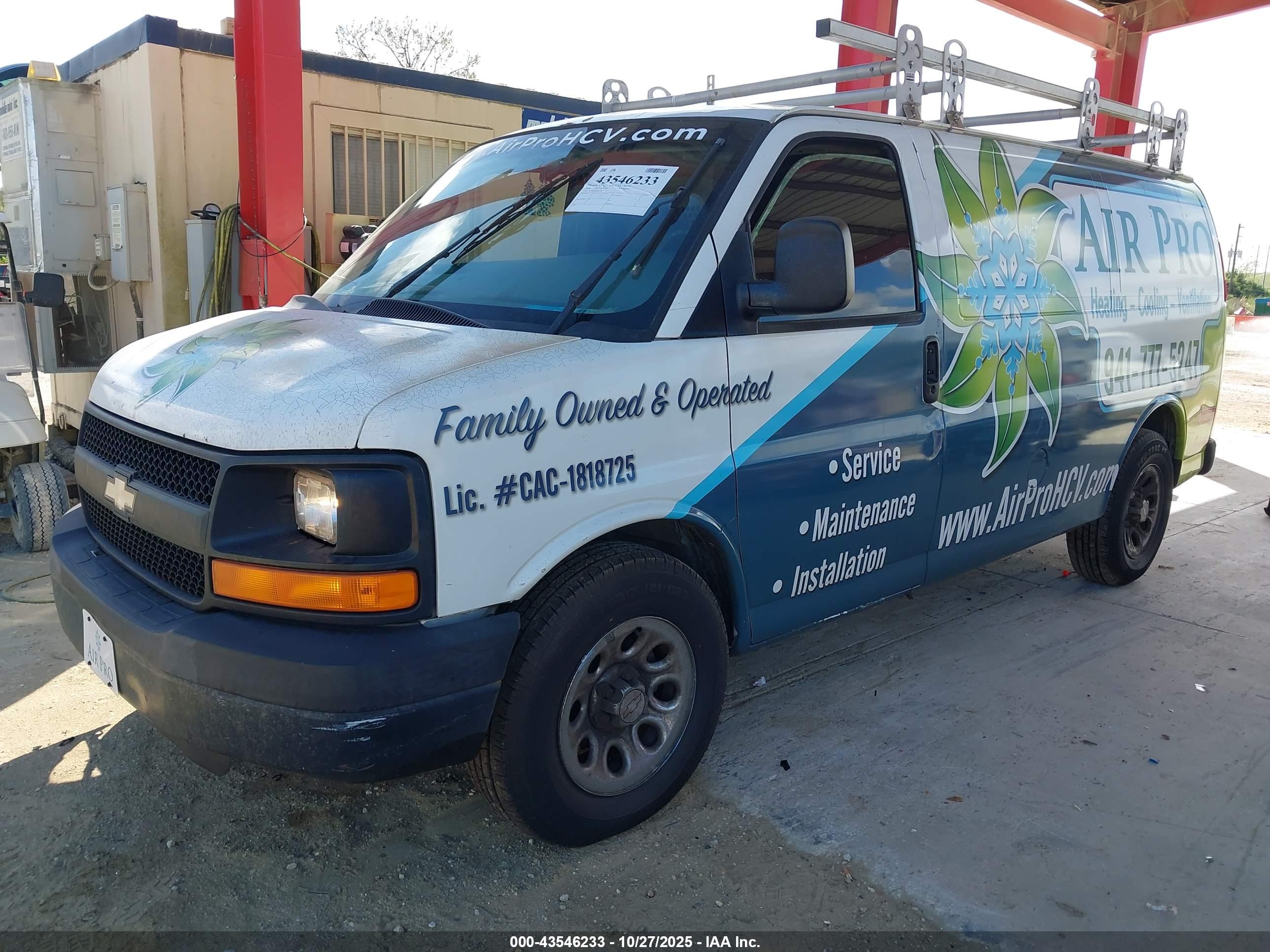 CHEVROLET EXPRESS image 2