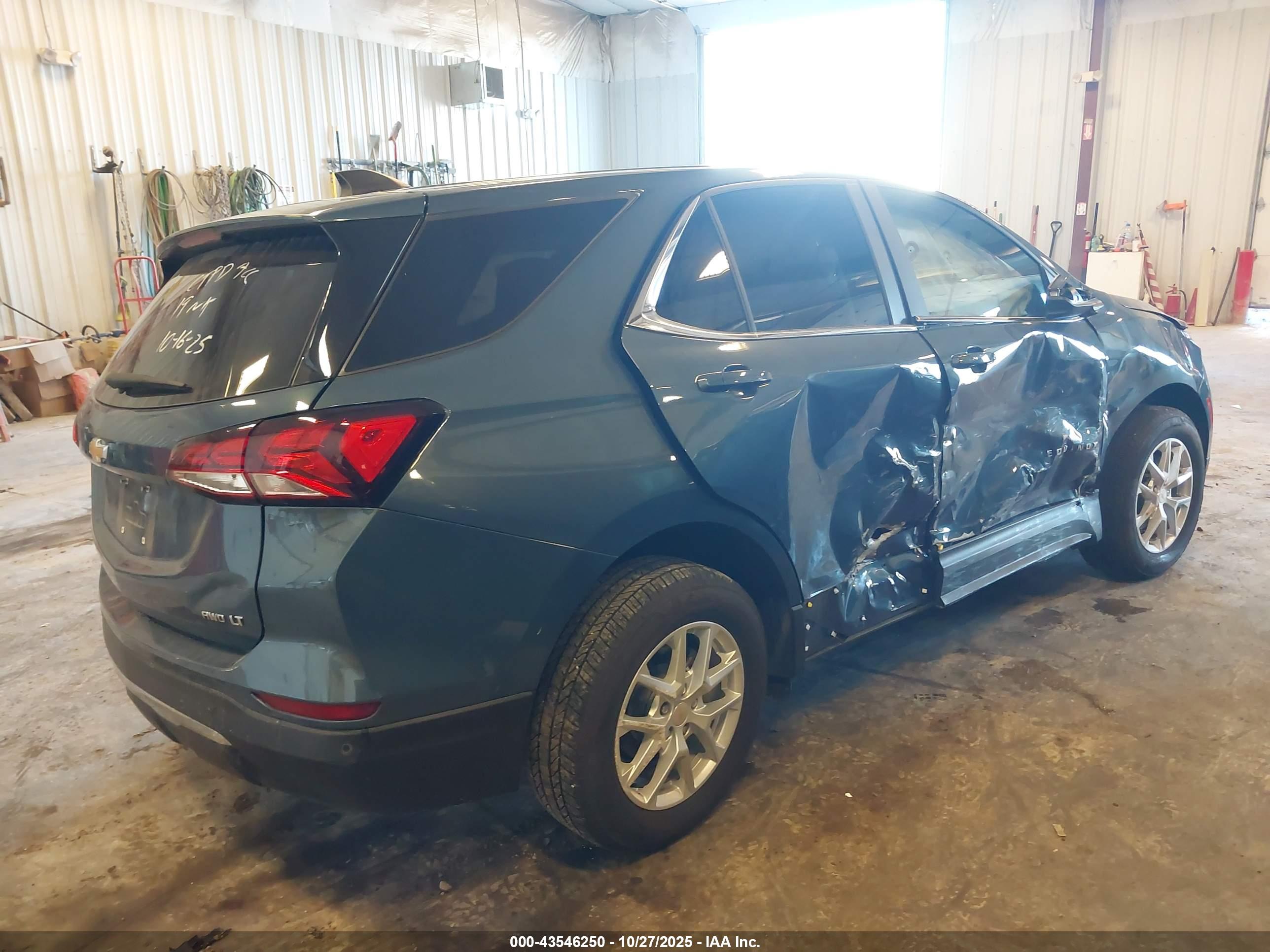 CHEVROLET EQUINOX image 4