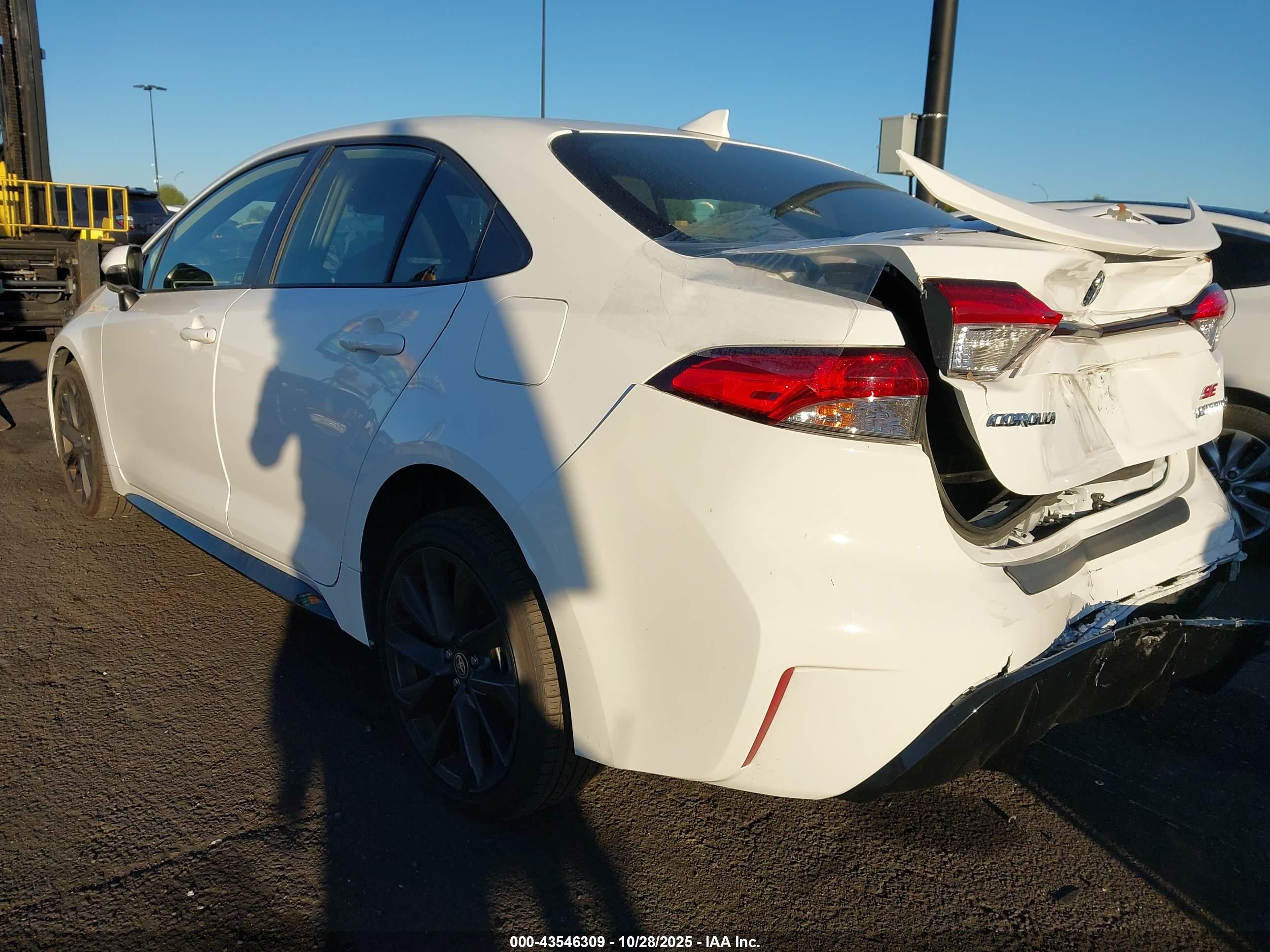 TOYOTA COROLLA image 3