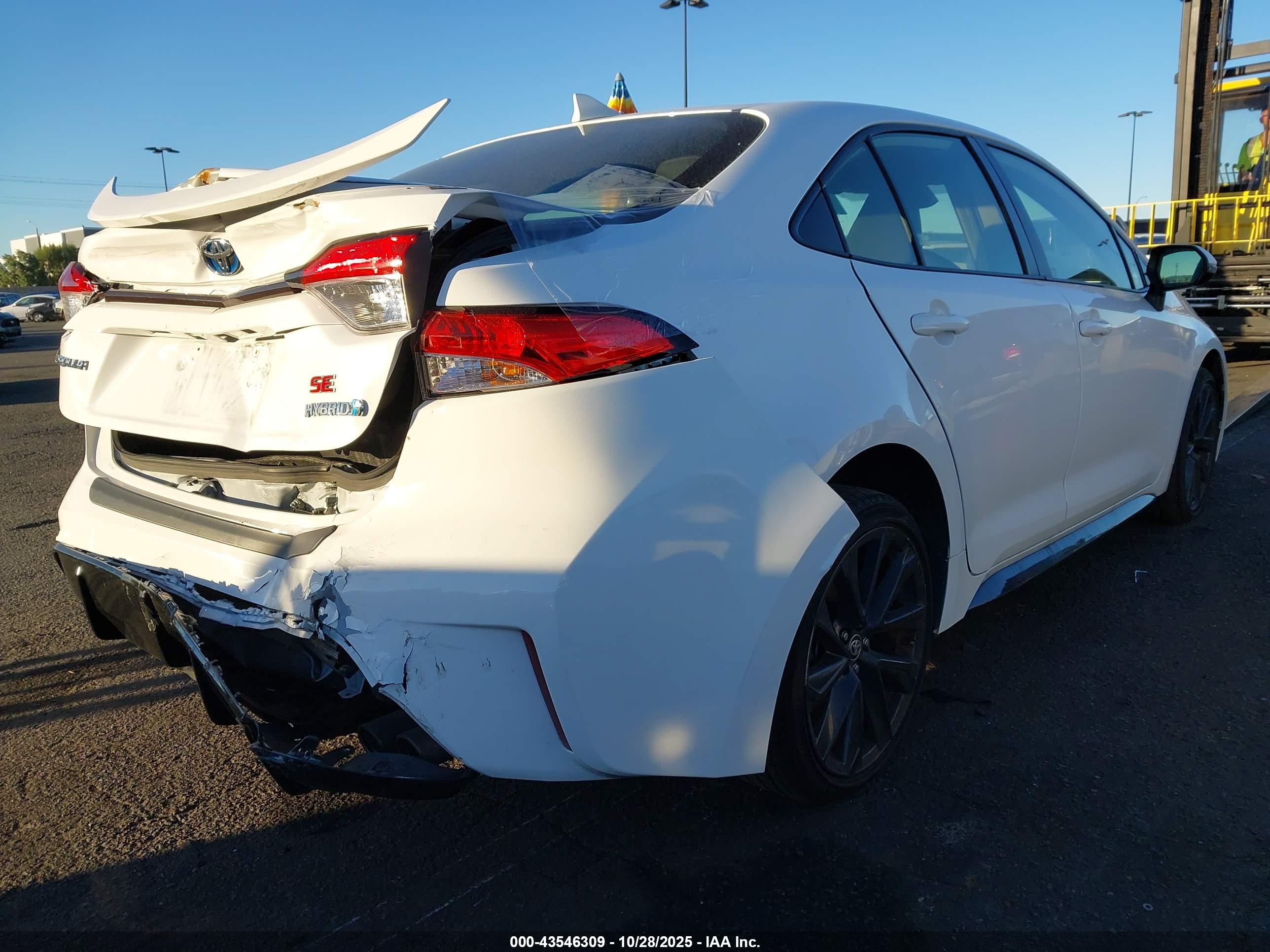 TOYOTA COROLLA image 4