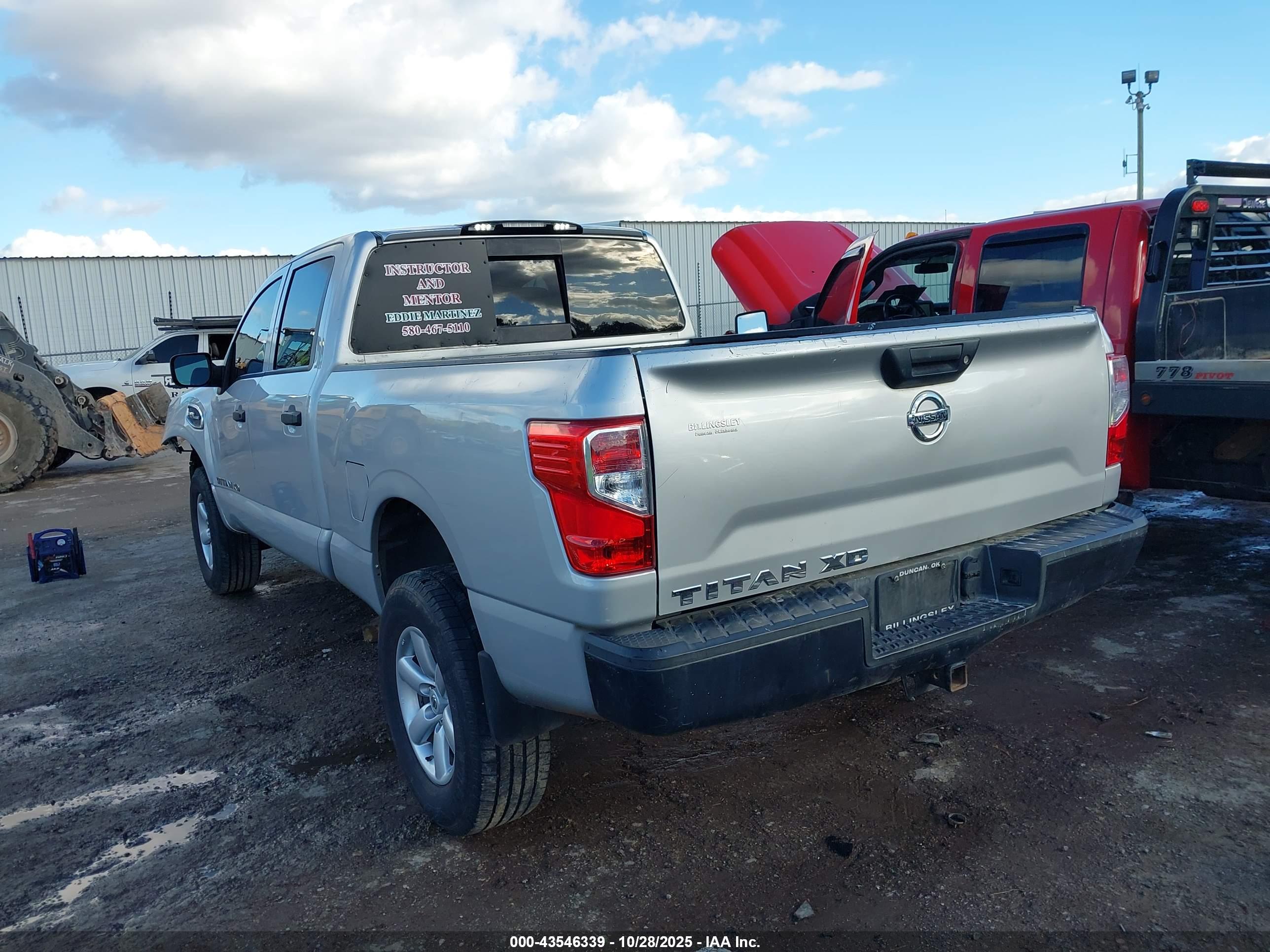 NISSAN TITAN image 3