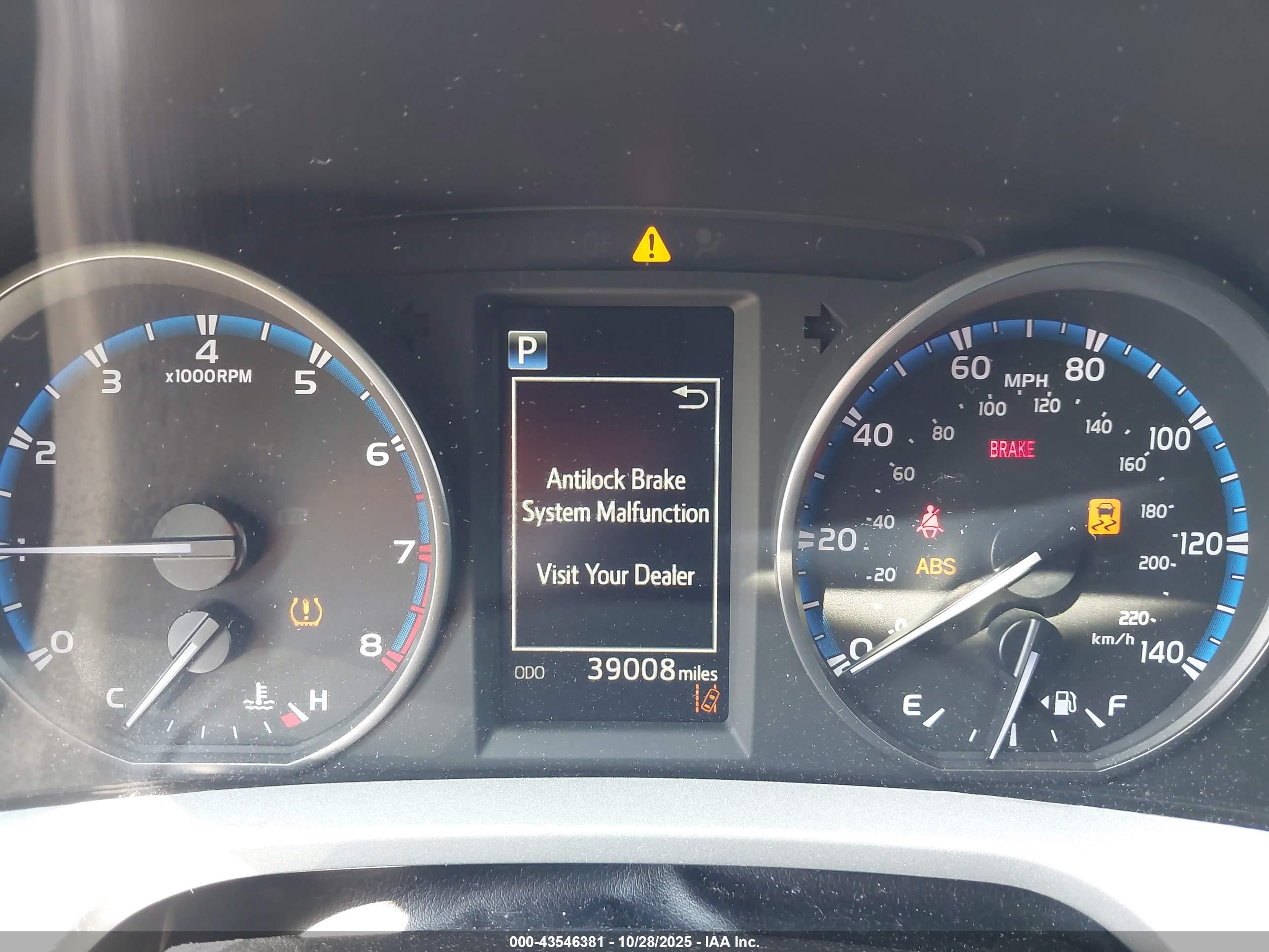 TOYOTA RAV4 image 7