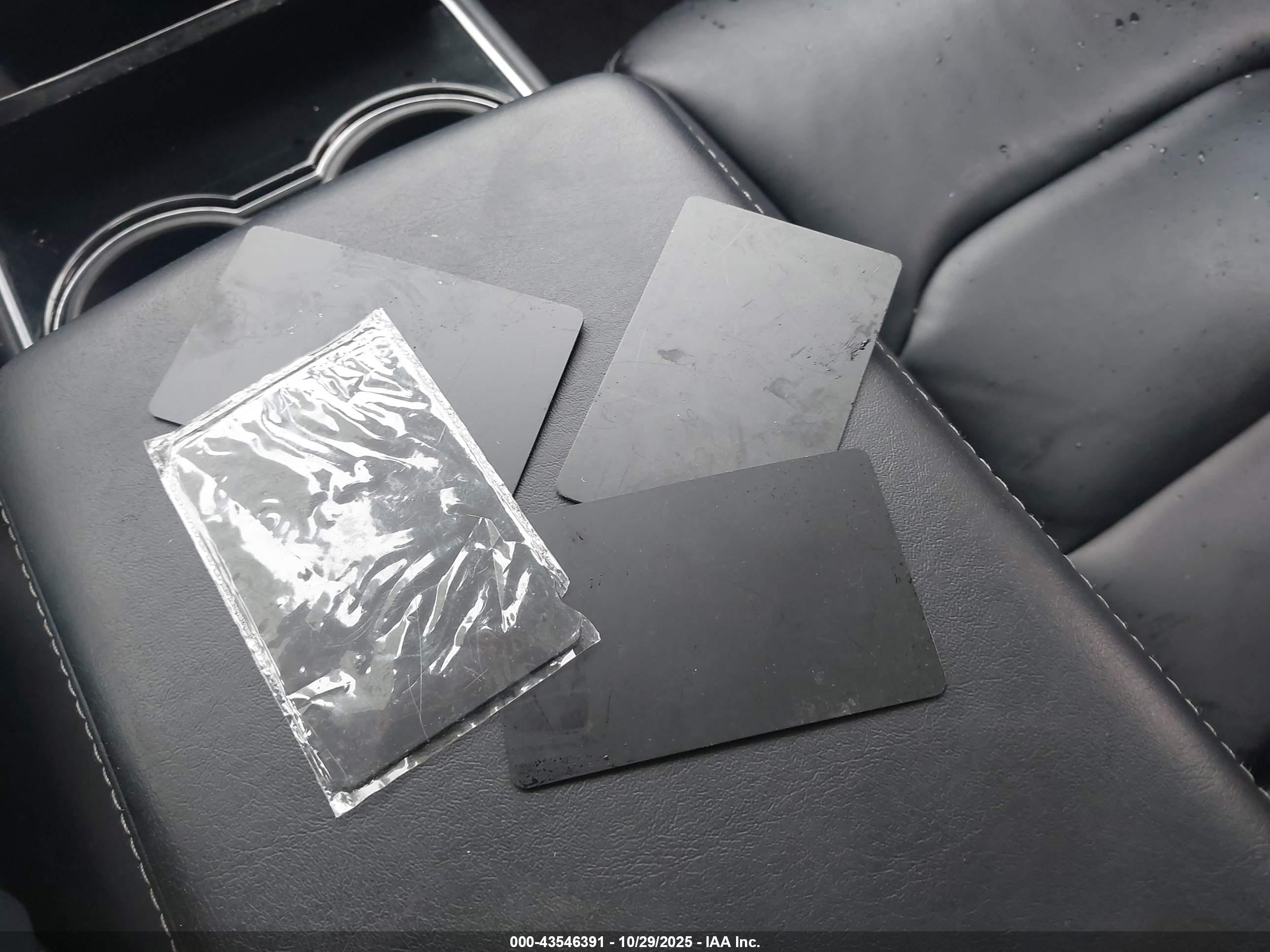 TESLA MODEL image 11