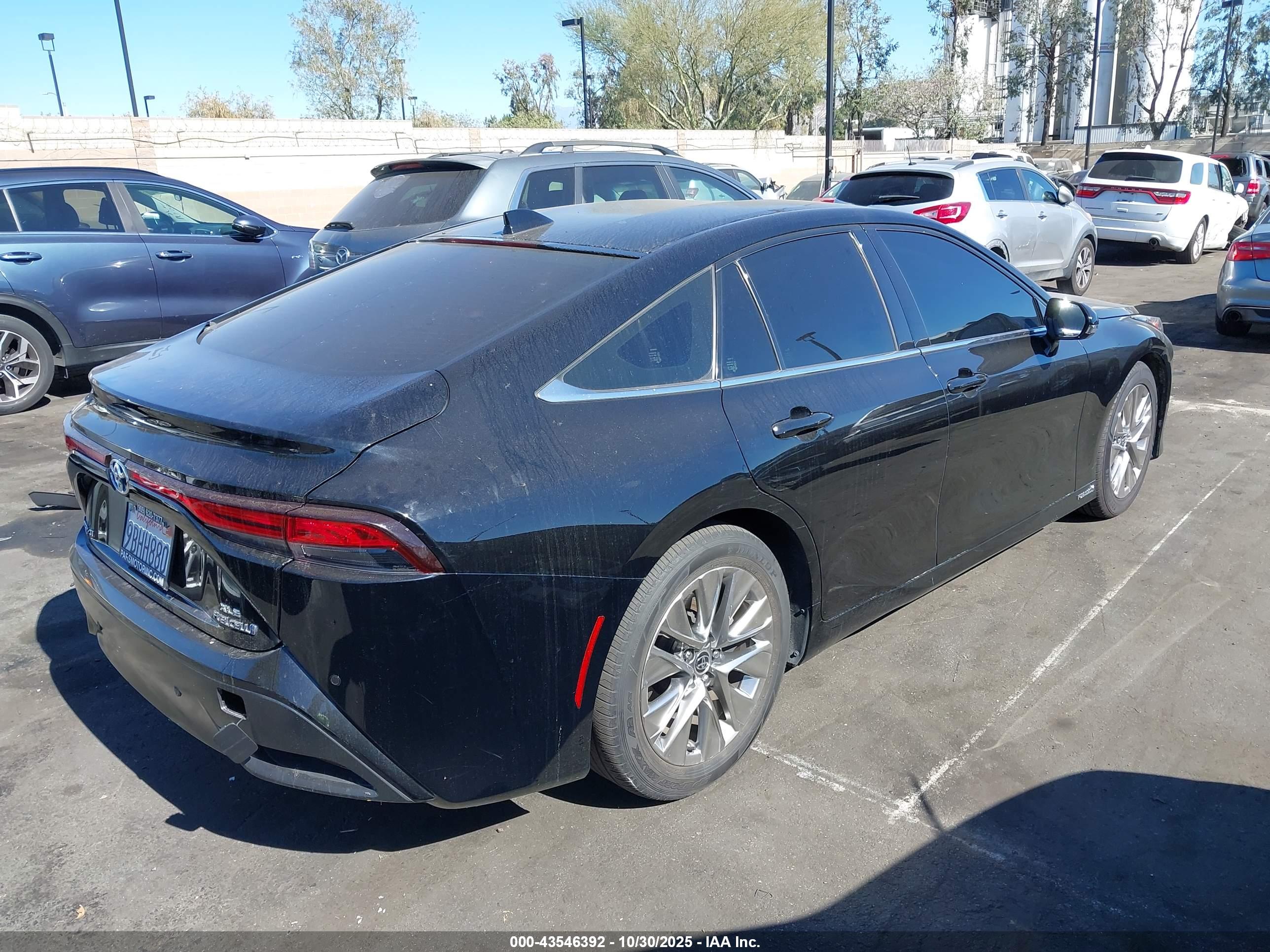 TOYOTA MIRAI image 4