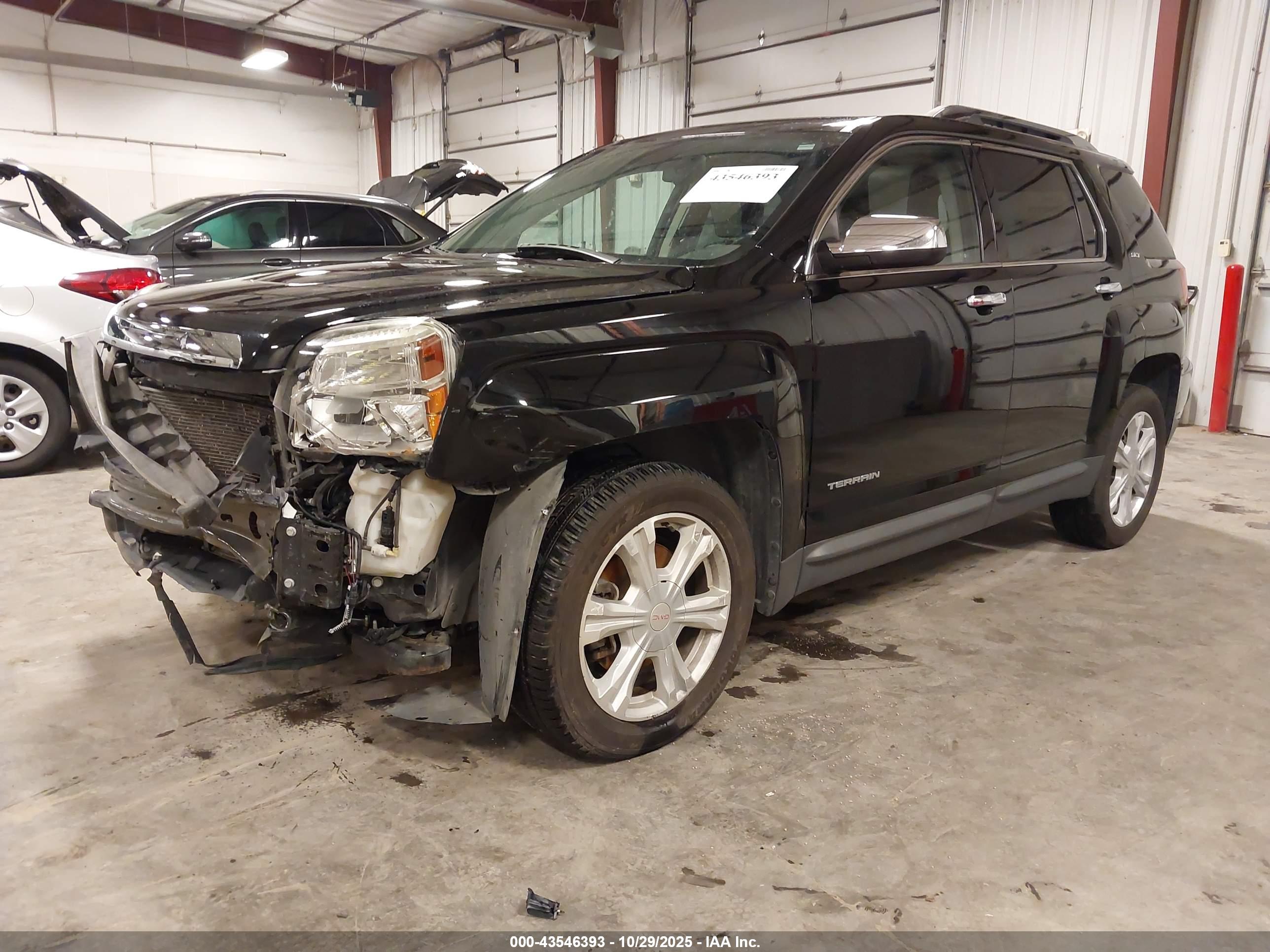 GMC TERRAIN image 2