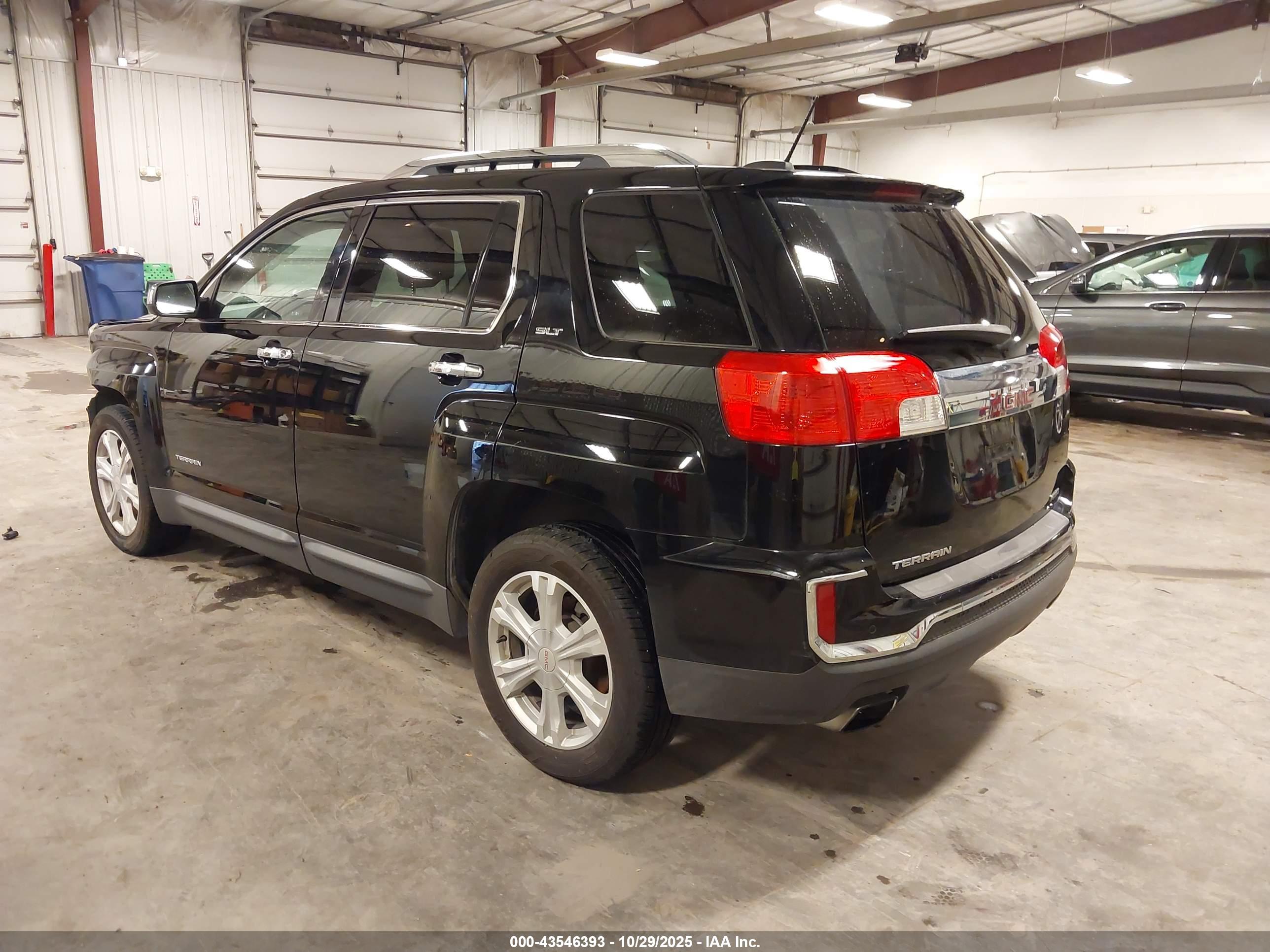GMC TERRAIN image 3