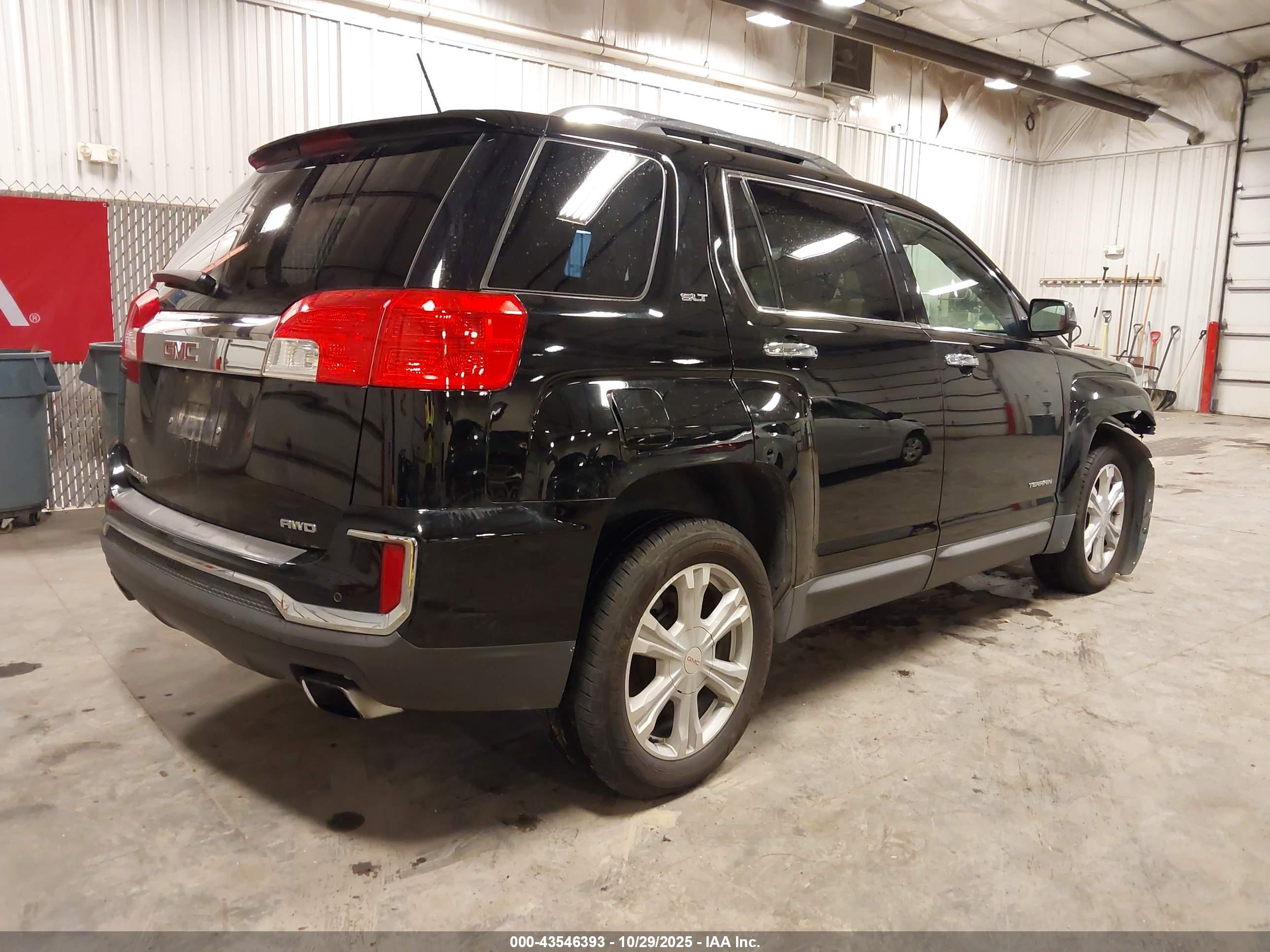 GMC TERRAIN image 4