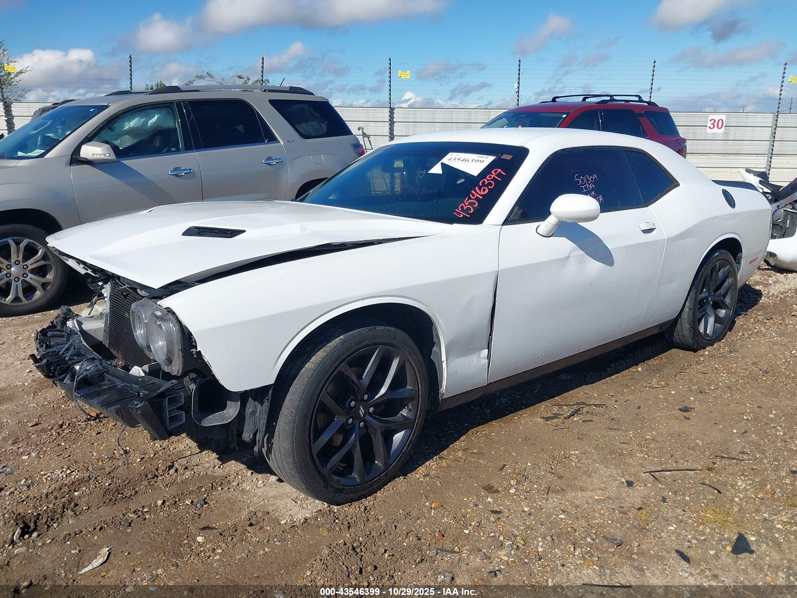 DODGE CHALLENGER image 2