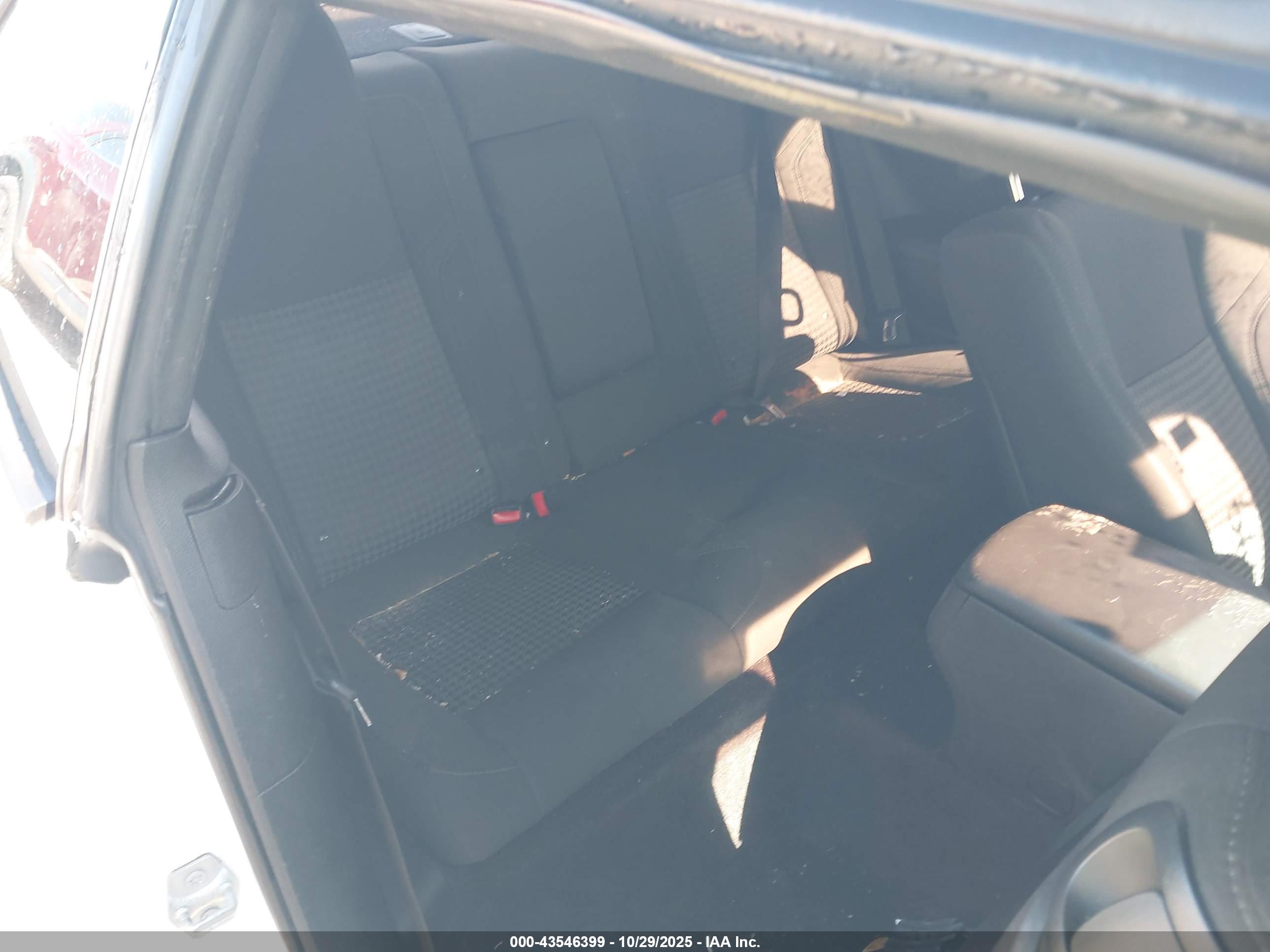 DODGE CHALLENGER image 8