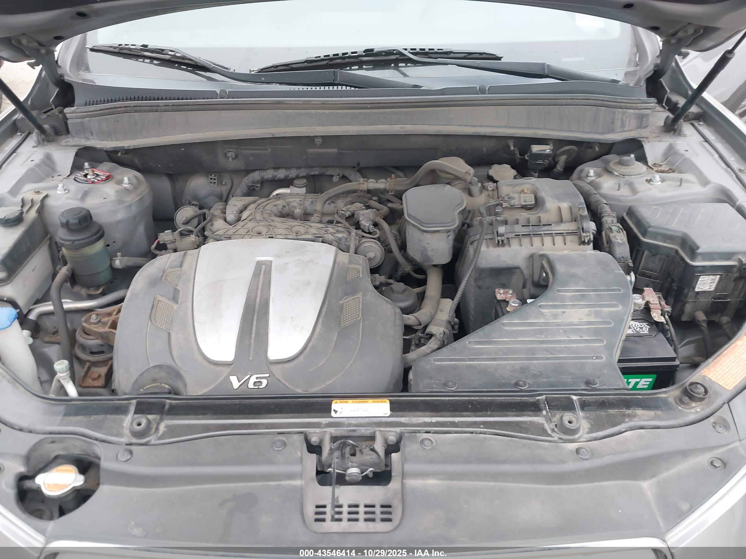 HYUNDAI SANTA image 10