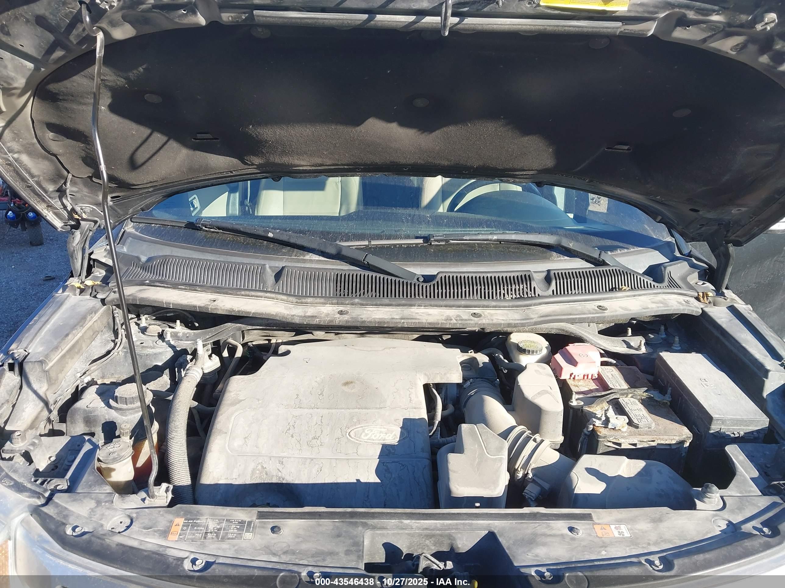 FORD EXPLORER image 10