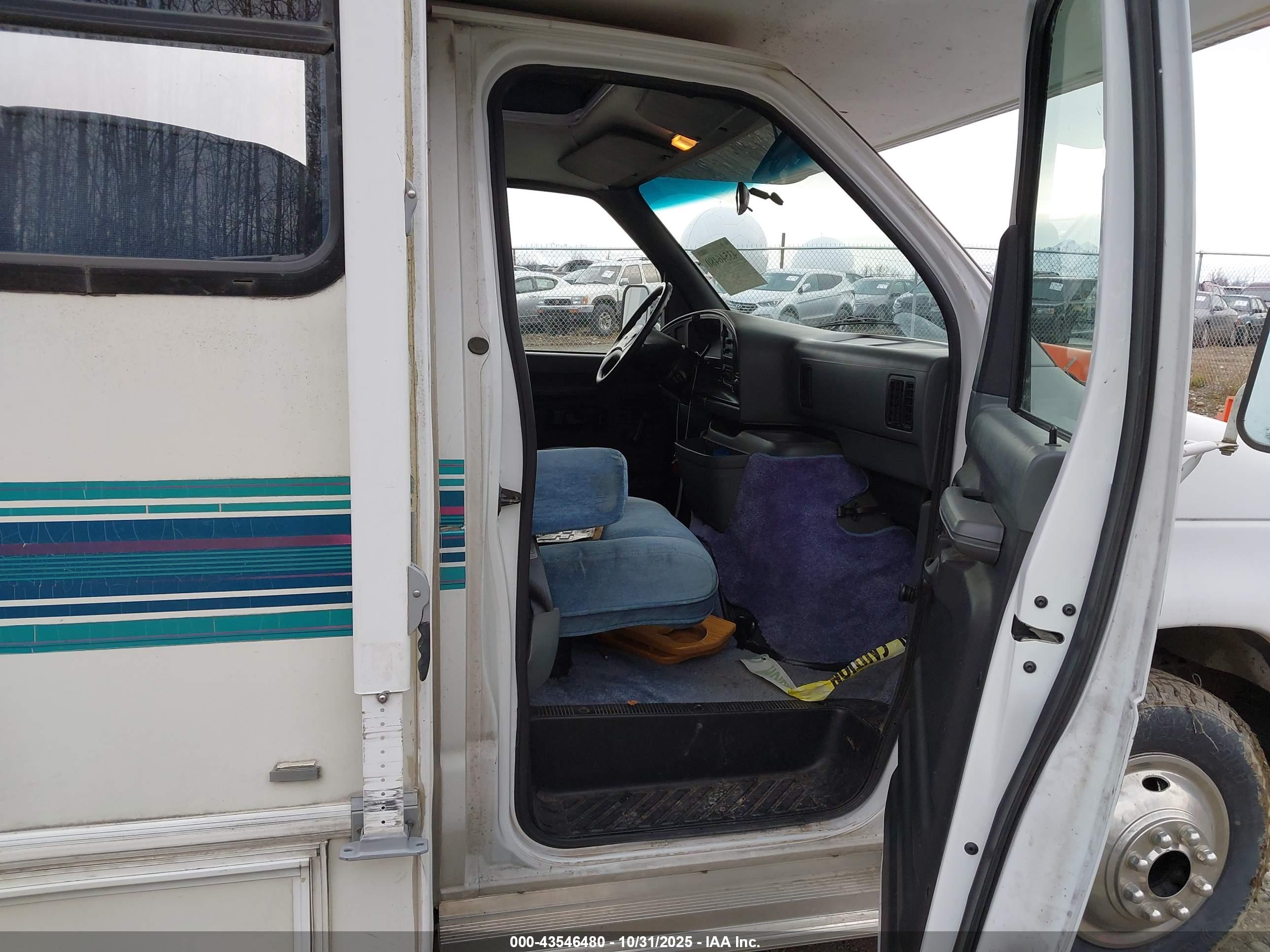 FORD ECONOLINE image 5