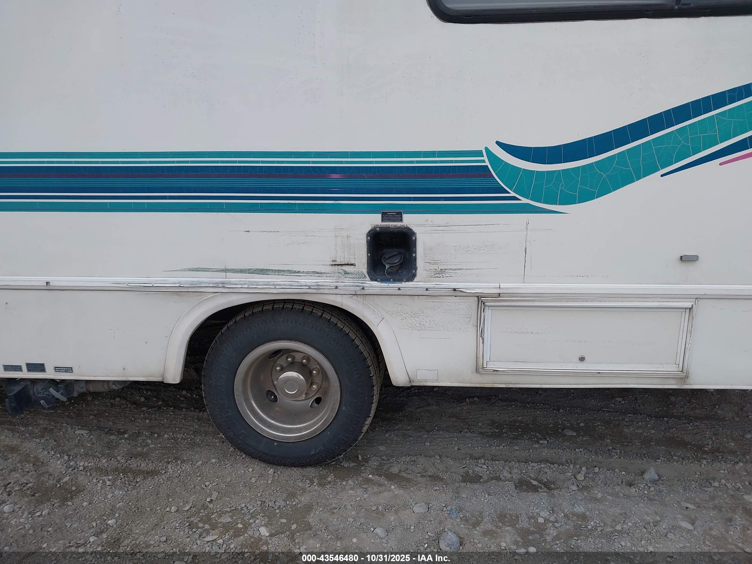 FORD ECONOLINE image 6