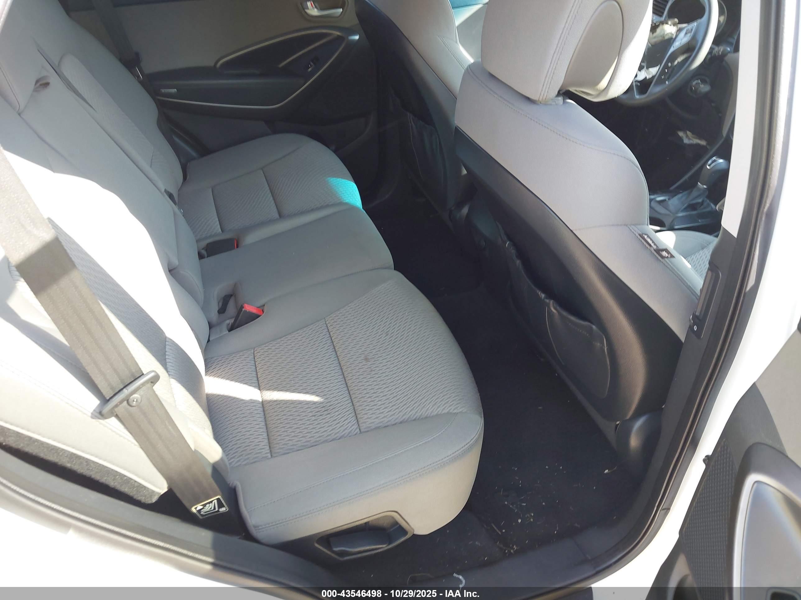 HYUNDAI SANTA image 8