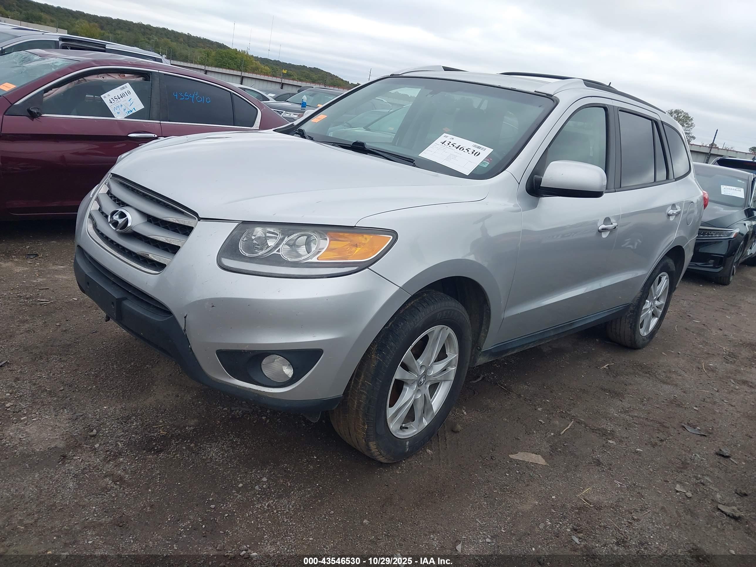 HYUNDAI SANTA image 2