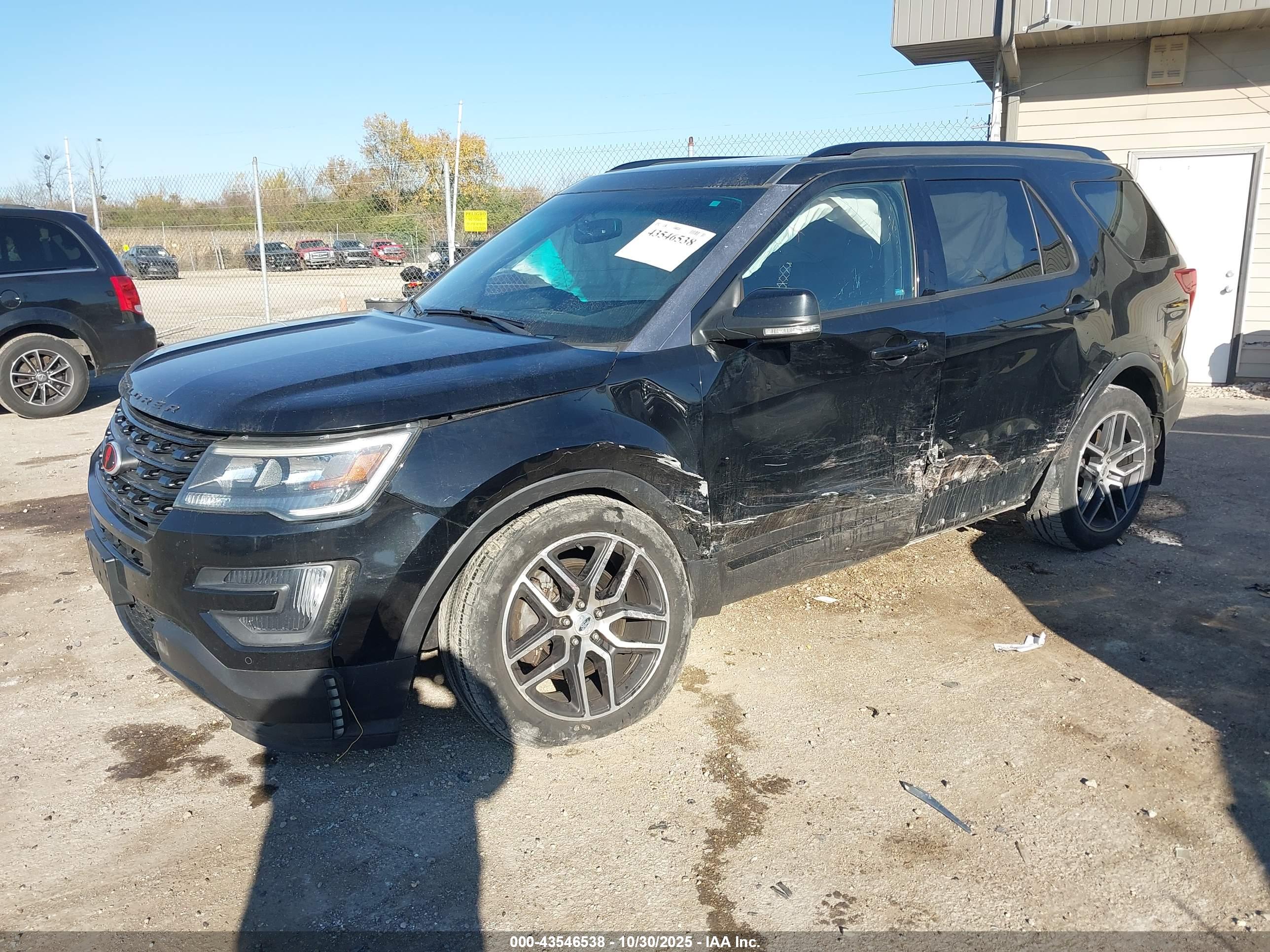 FORD EXPLORER image 2