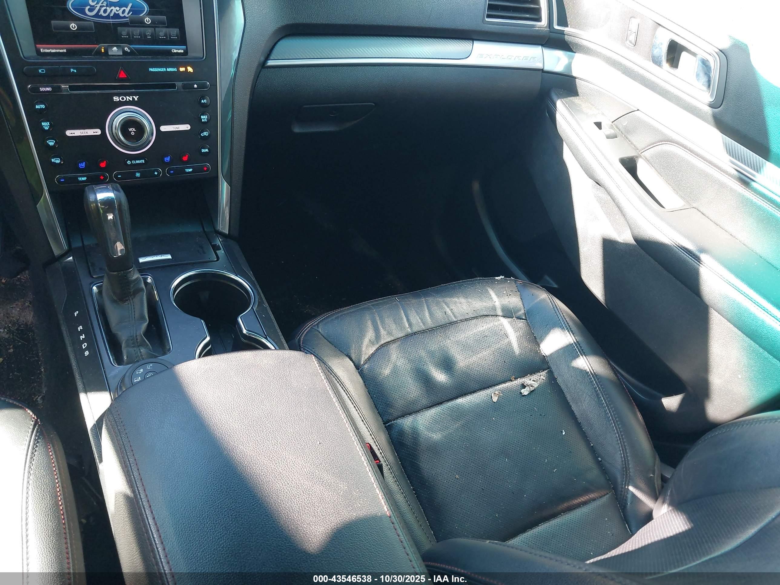 FORD EXPLORER image 5