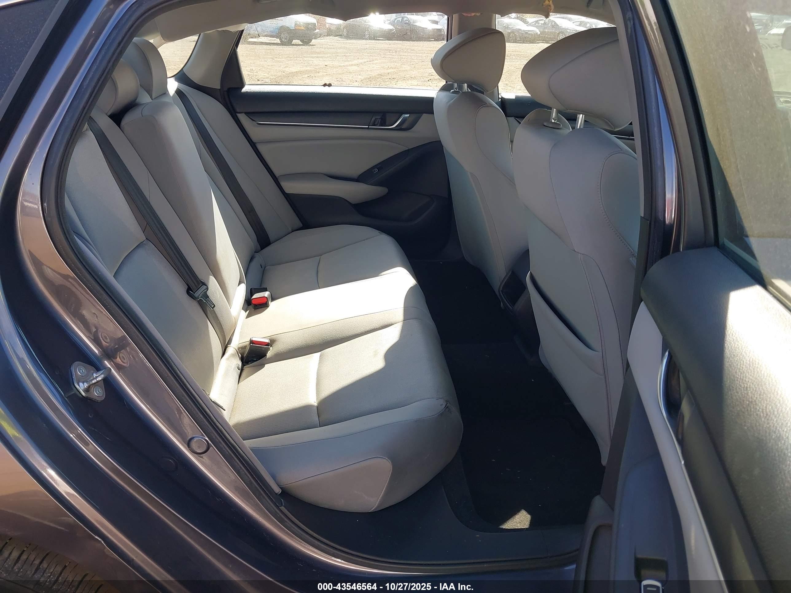 HONDA ACCORD image 8