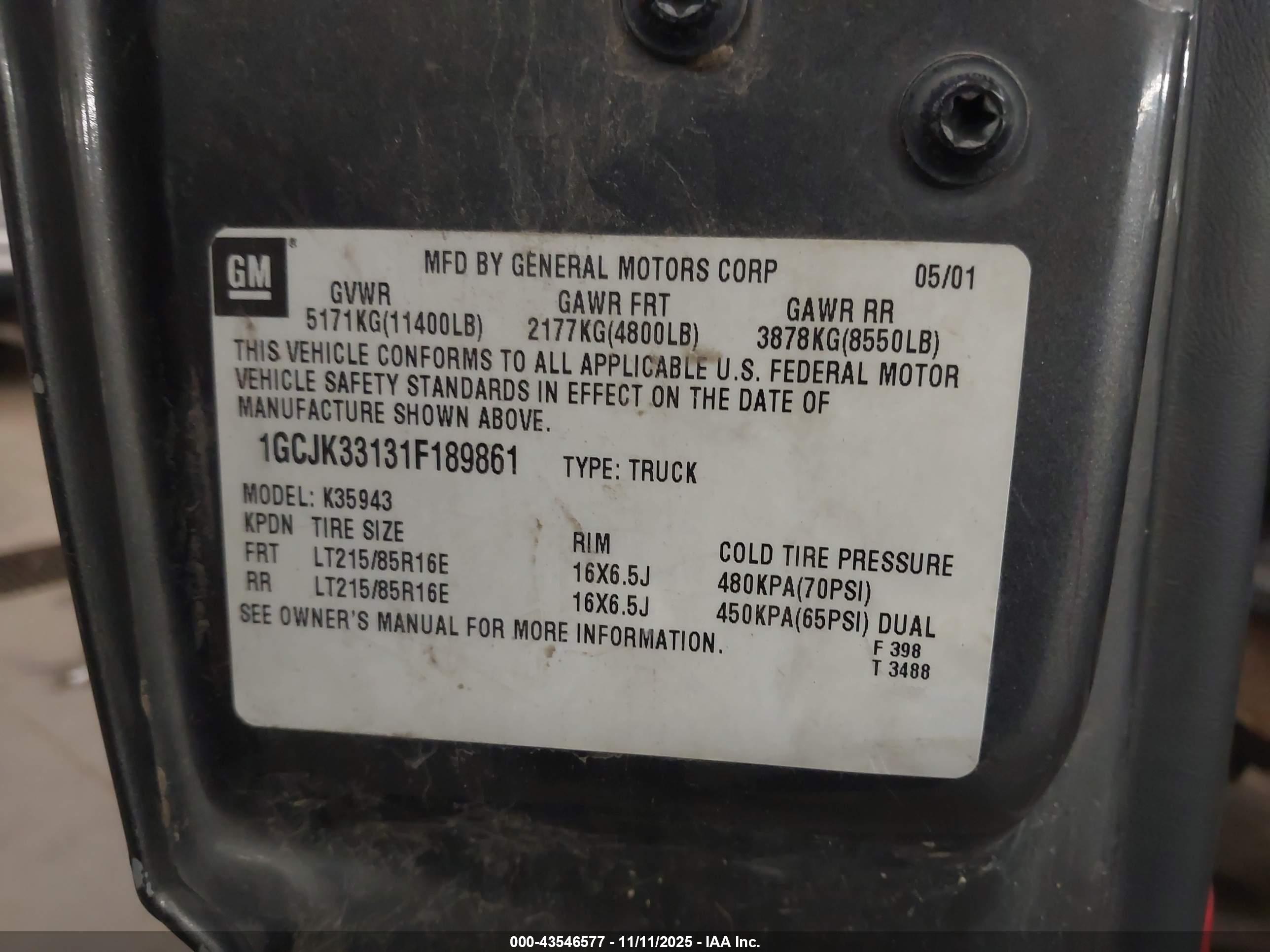 CHEVROLET SILVERADO image 9
