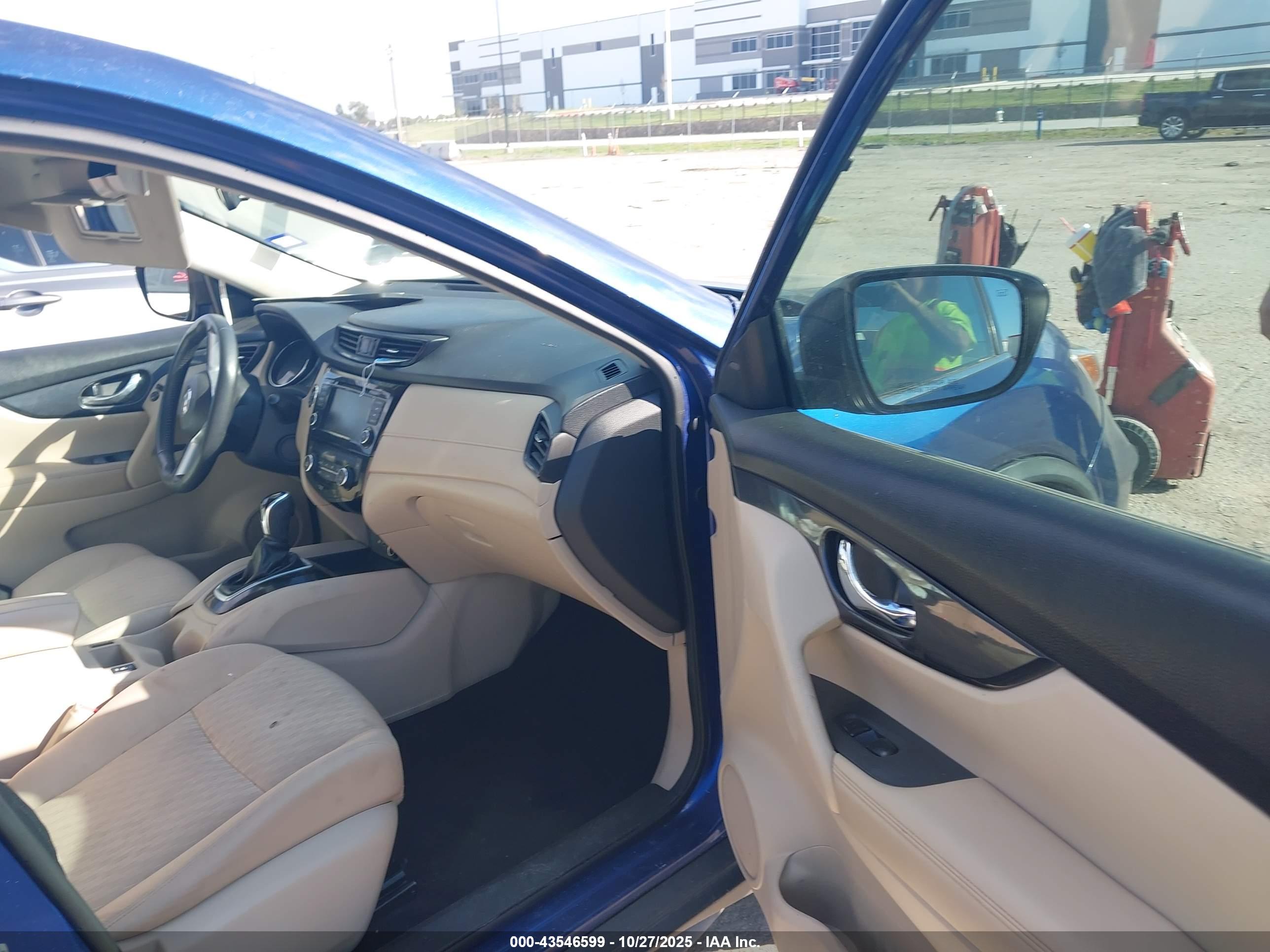 NISSAN ROGUE image 5