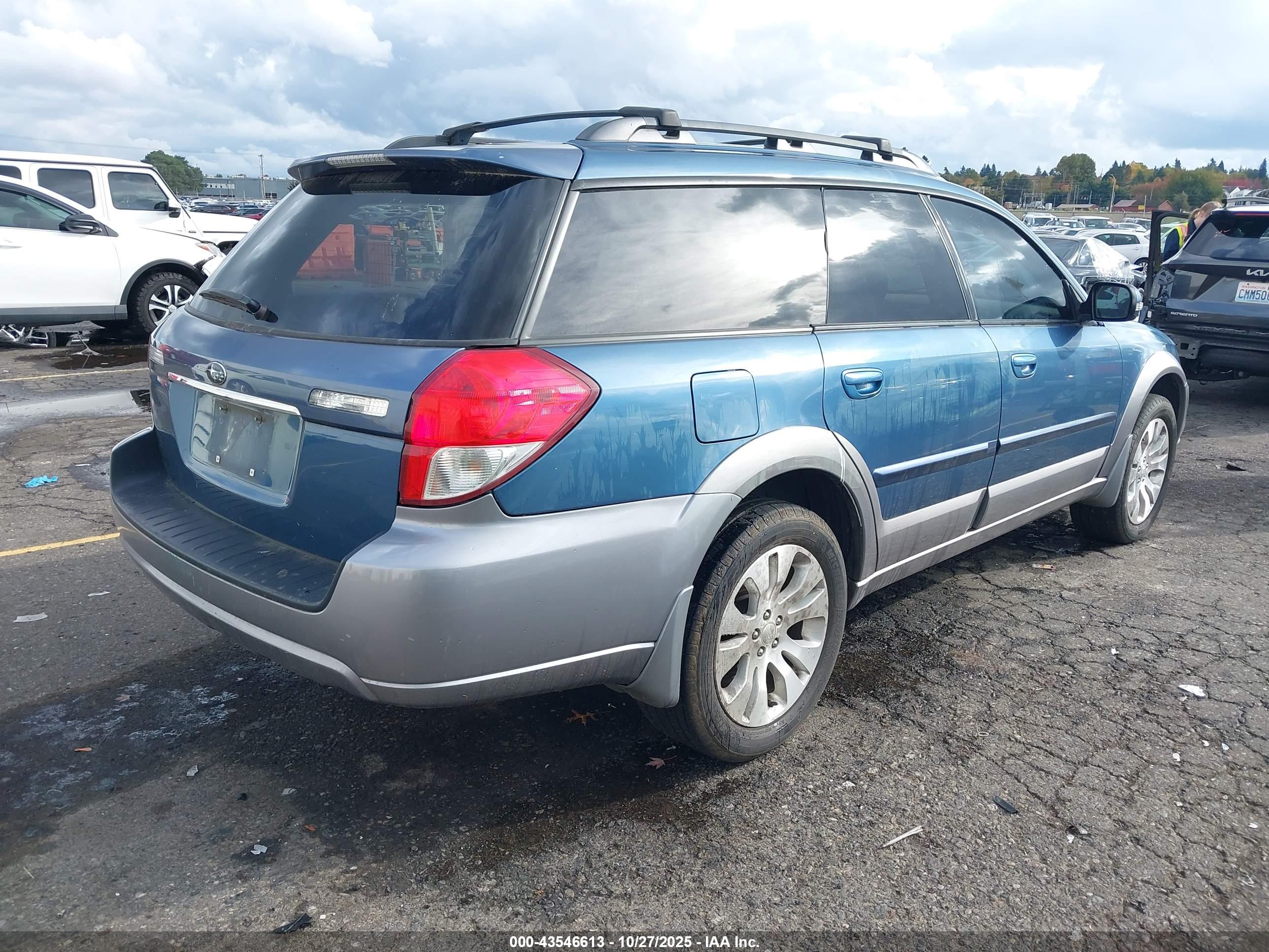 SUBARU OUTBACK image 4