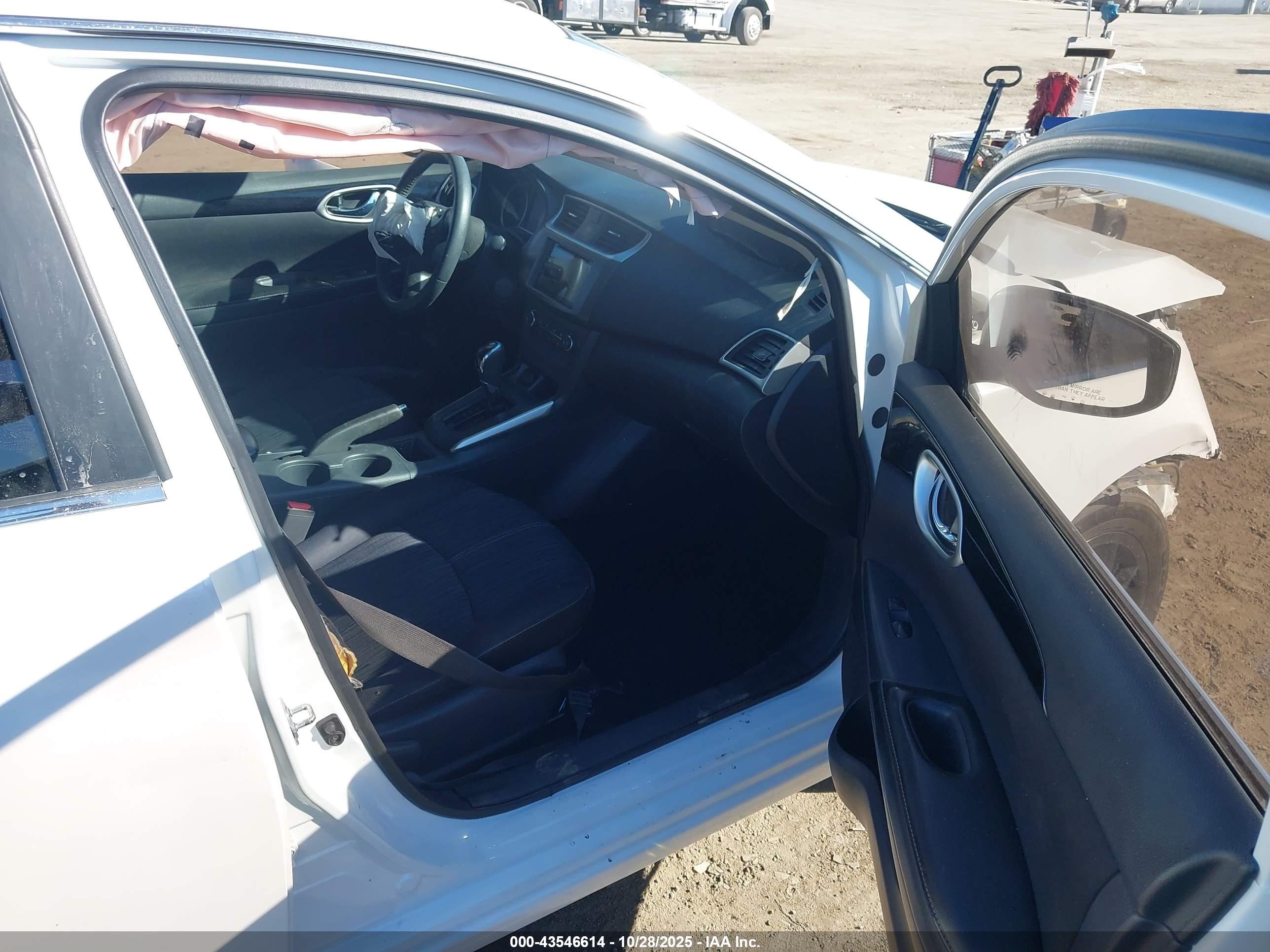 NISSAN SENTRA image 5