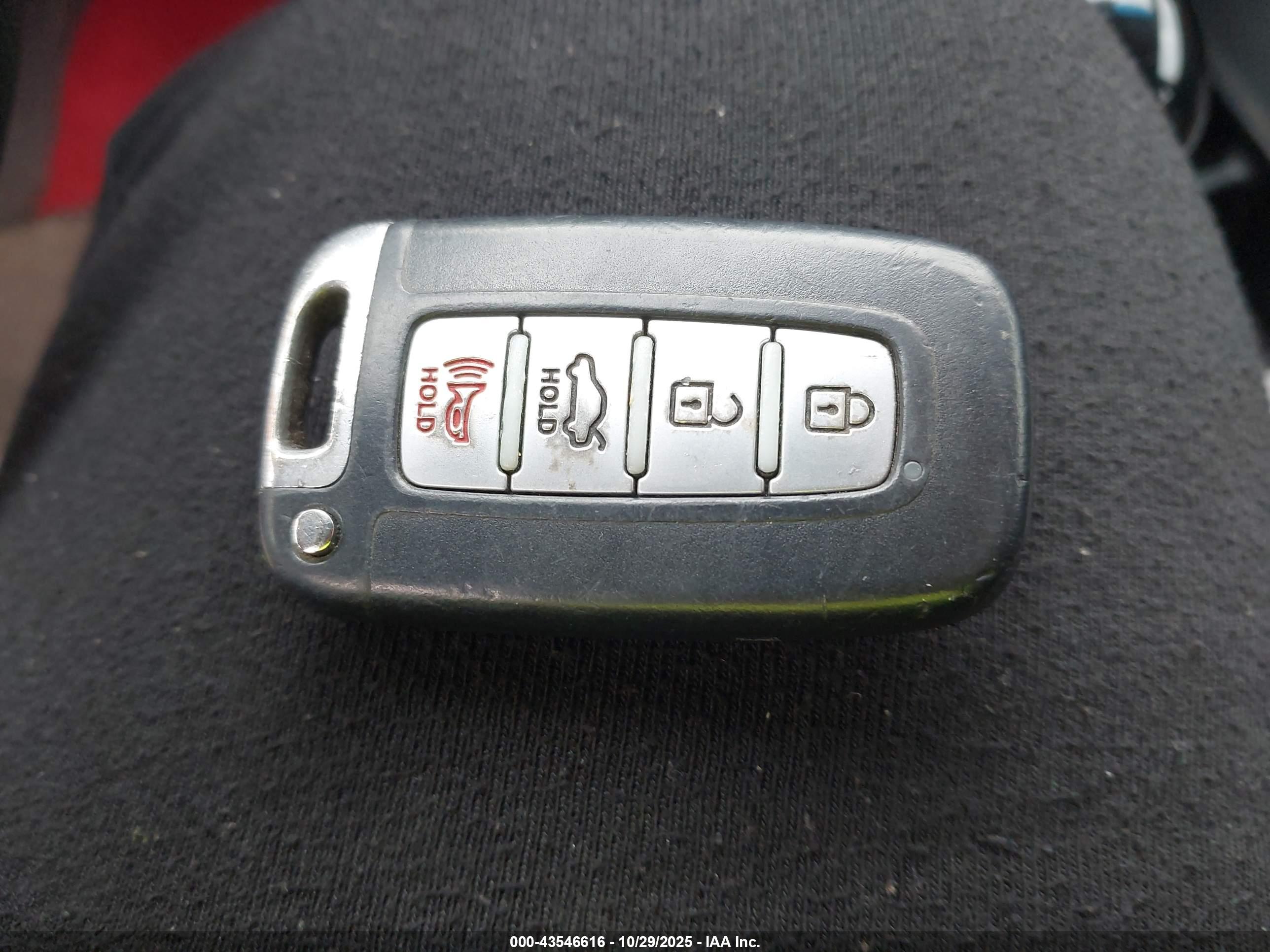 HYUNDAI SONATA image 11