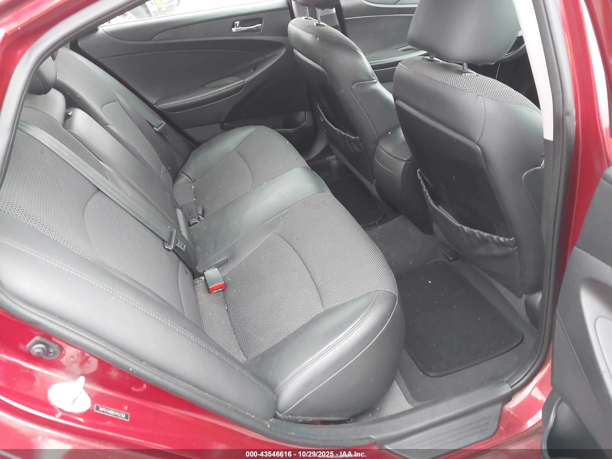 HYUNDAI SONATA image 8