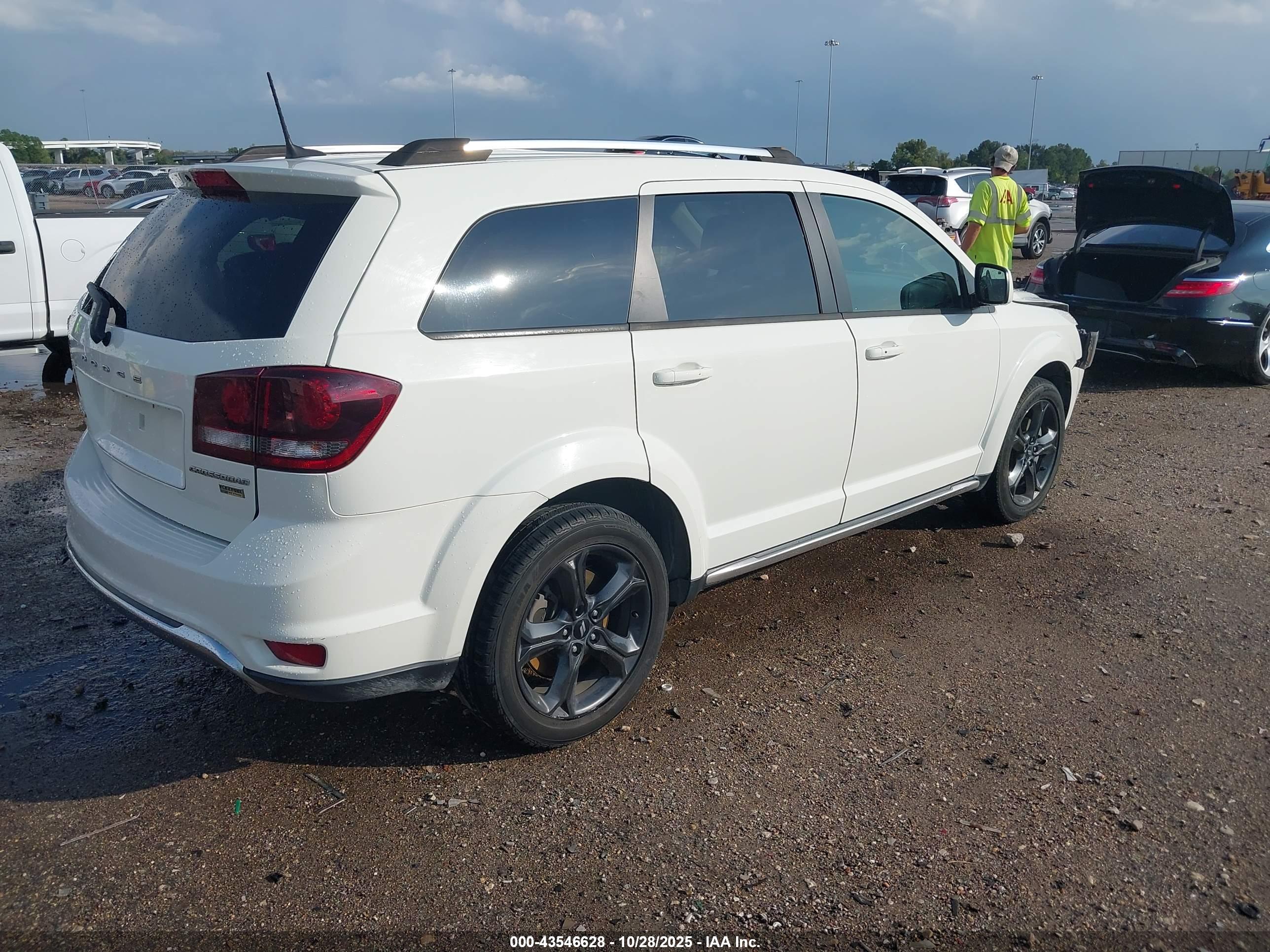DODGE JOURNEY image 4