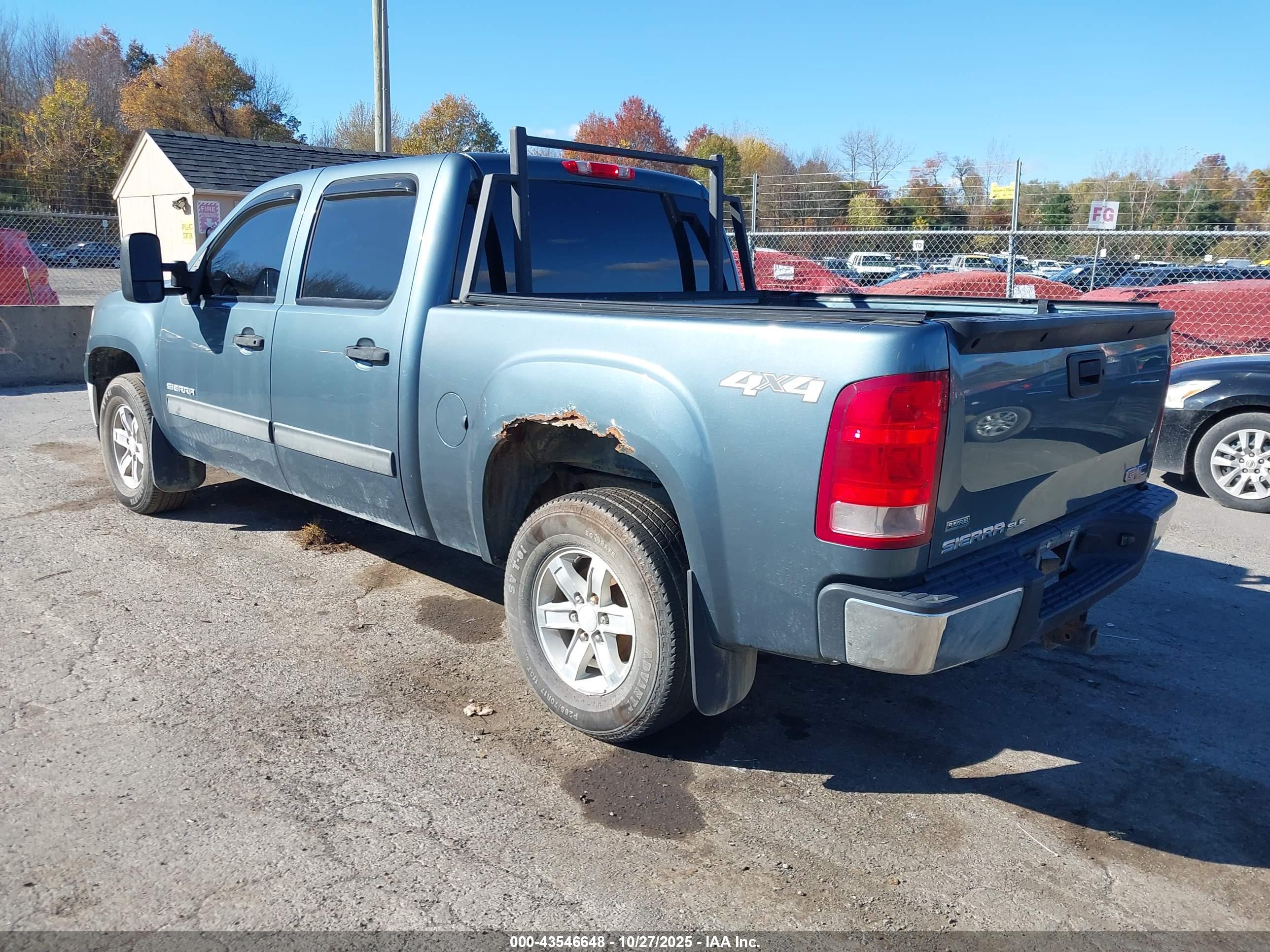GMC SIERRA image 3