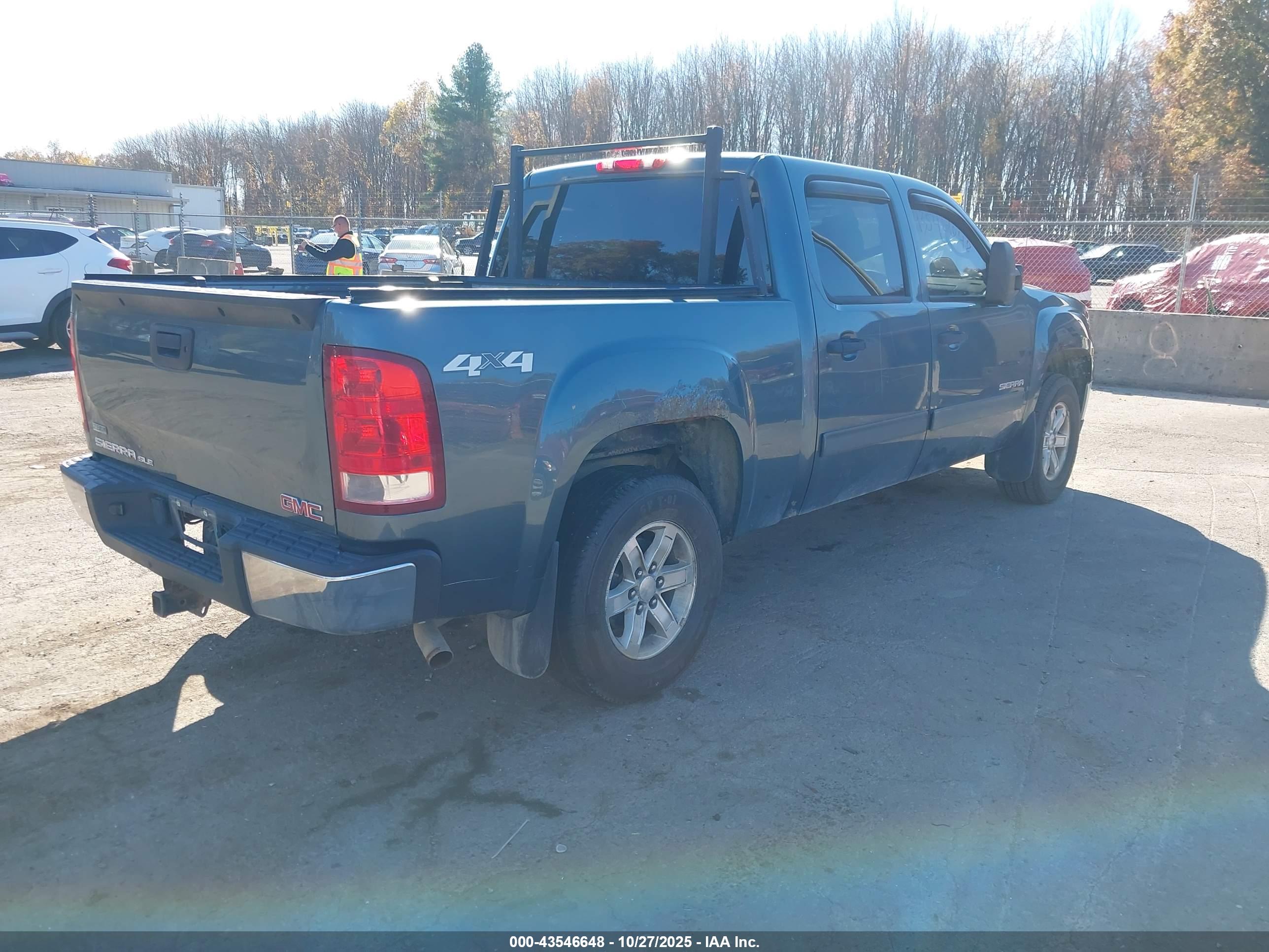 GMC SIERRA image 4