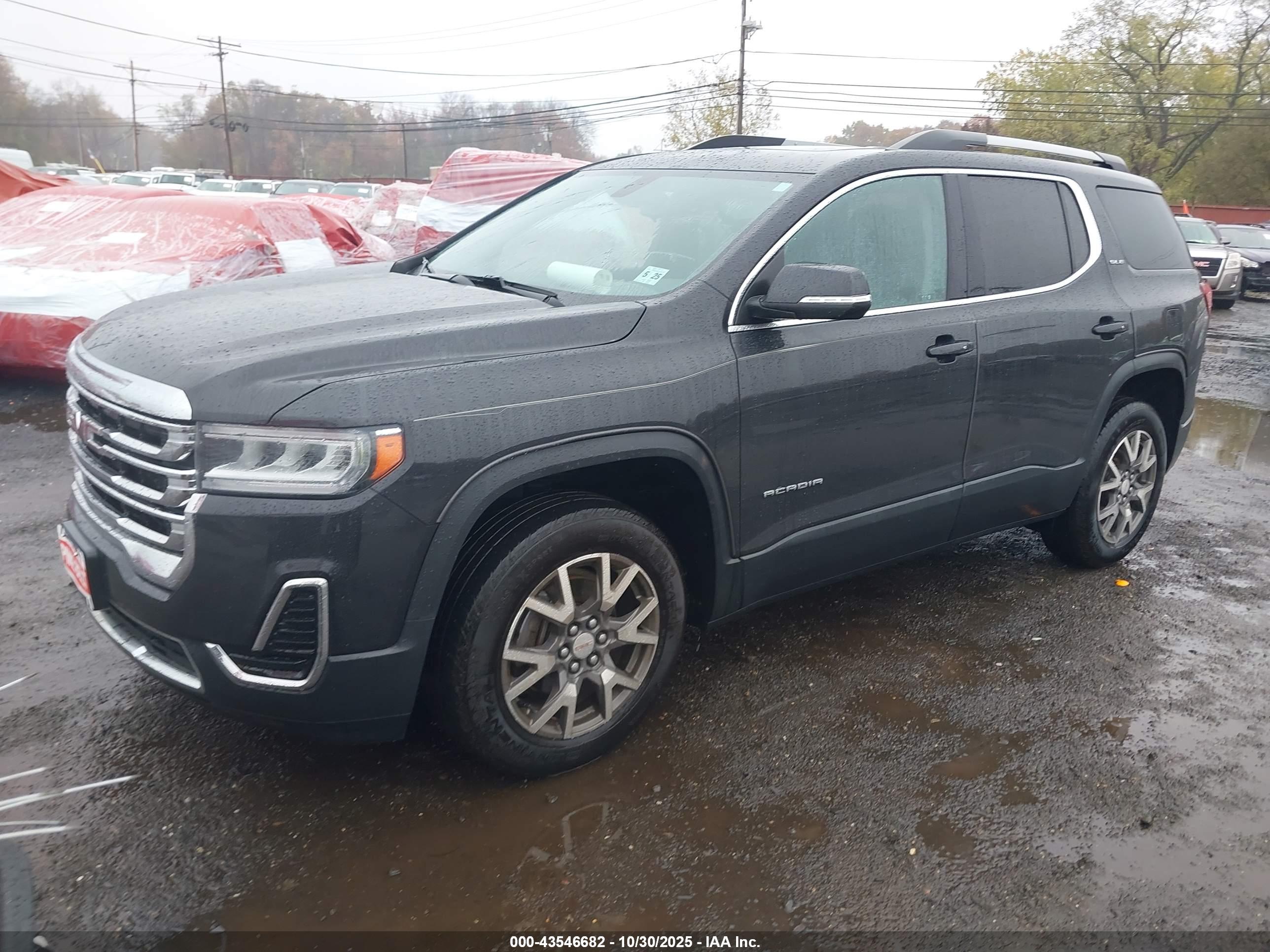 GMC ACADIA image 2