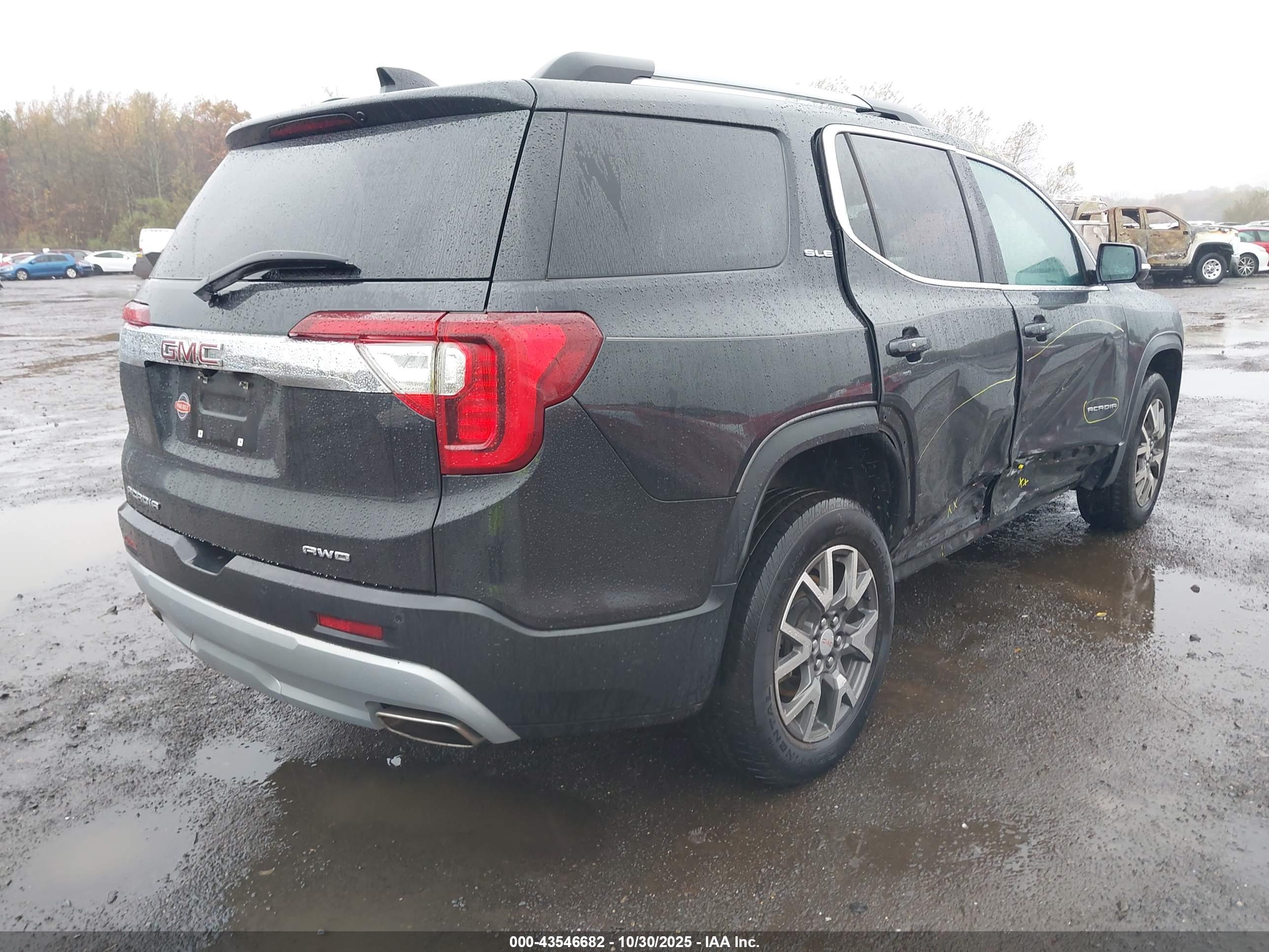 GMC ACADIA image 4