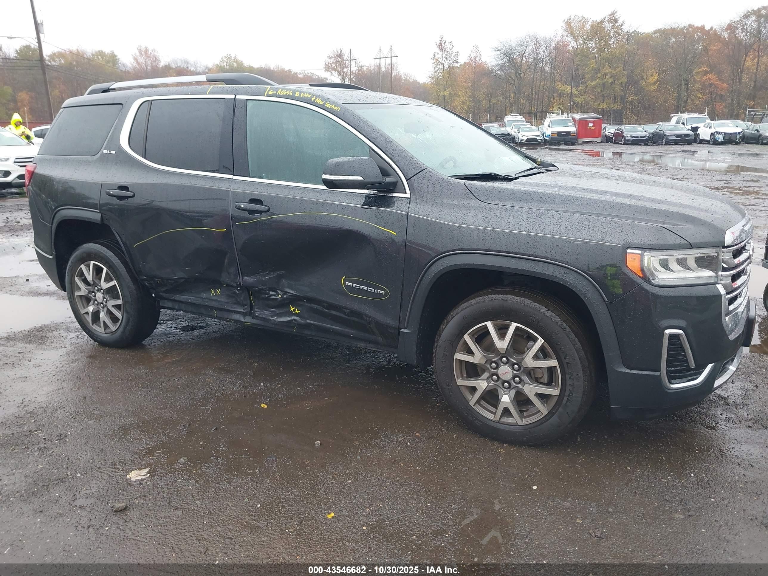 GMC ACADIA image 6