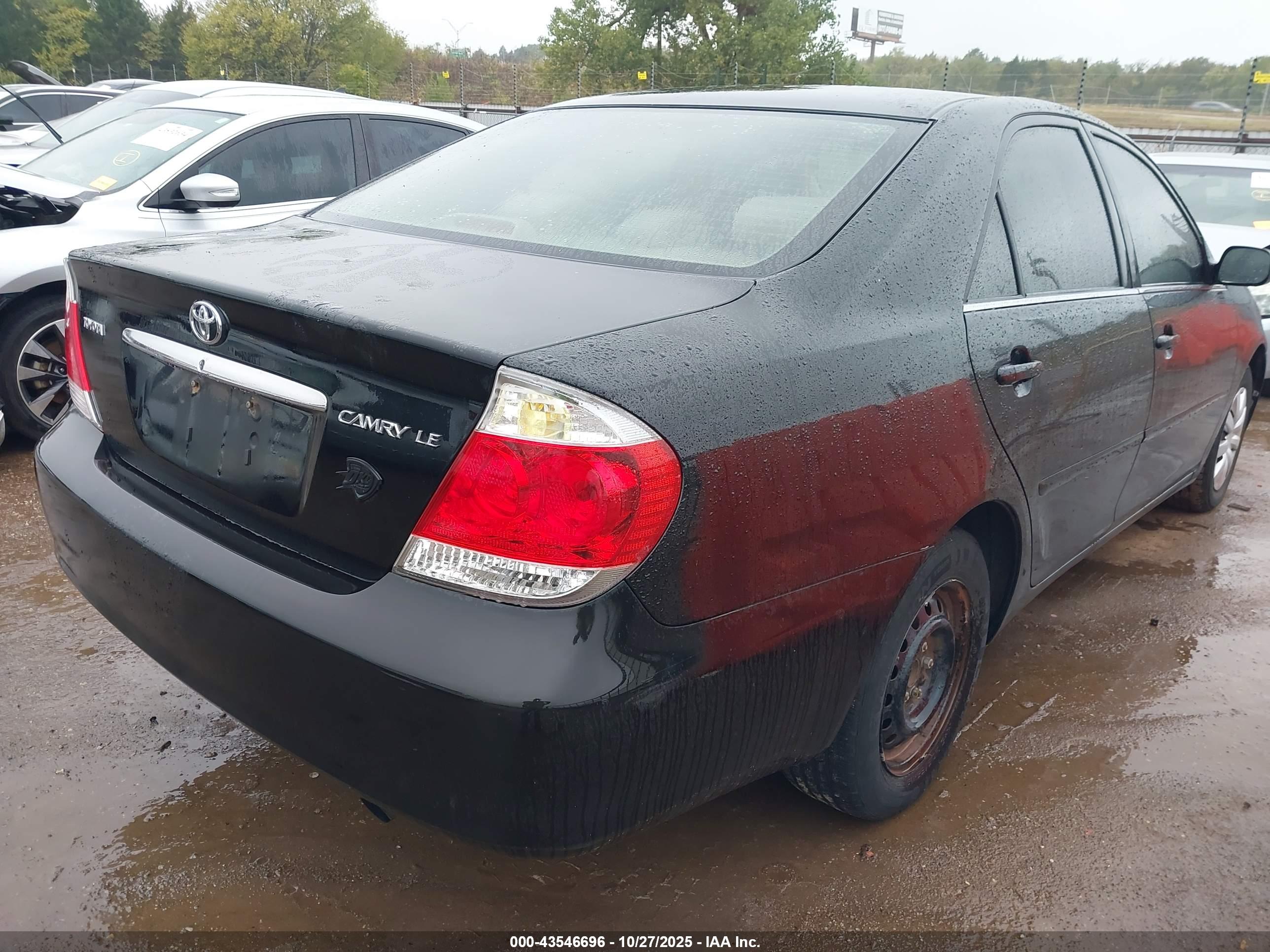 TOYOTA CAMRY image 4