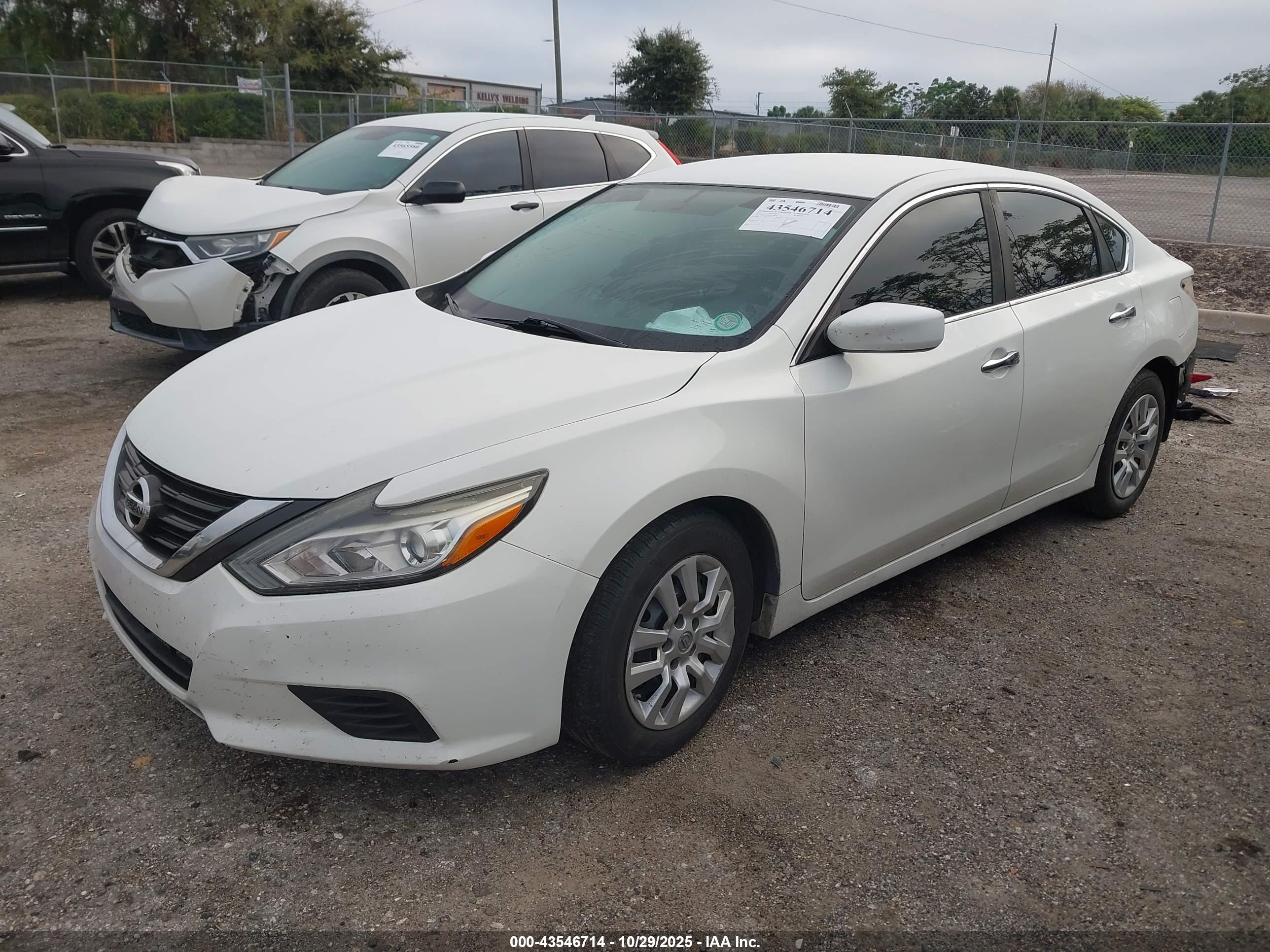 NISSAN ALTIMA image 2