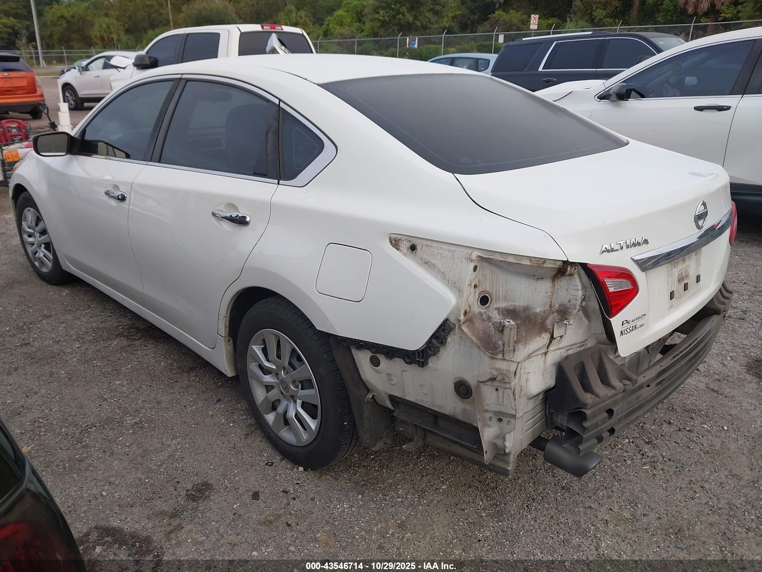 NISSAN ALTIMA image 3