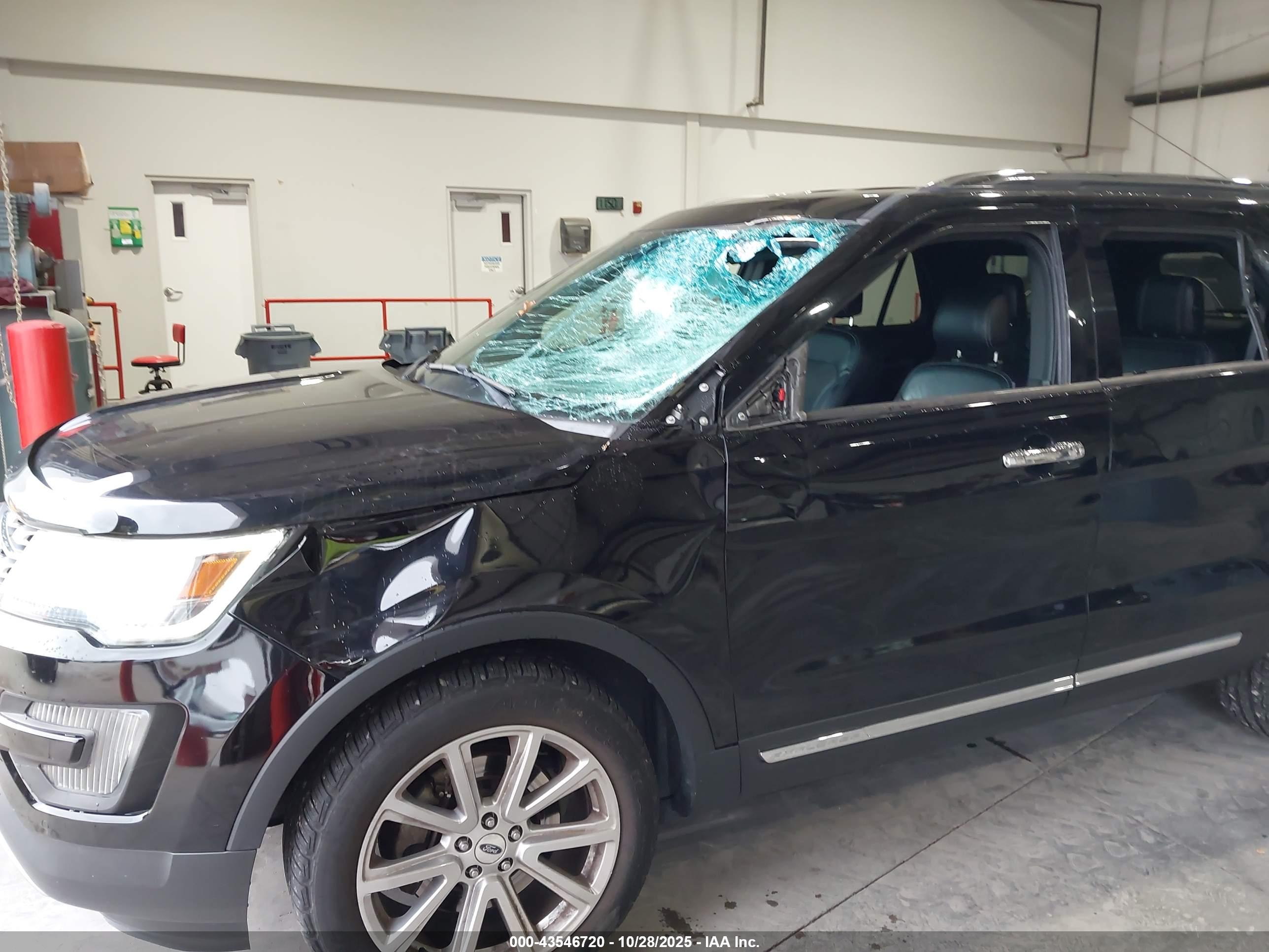 FORD EXPLORER image 6
