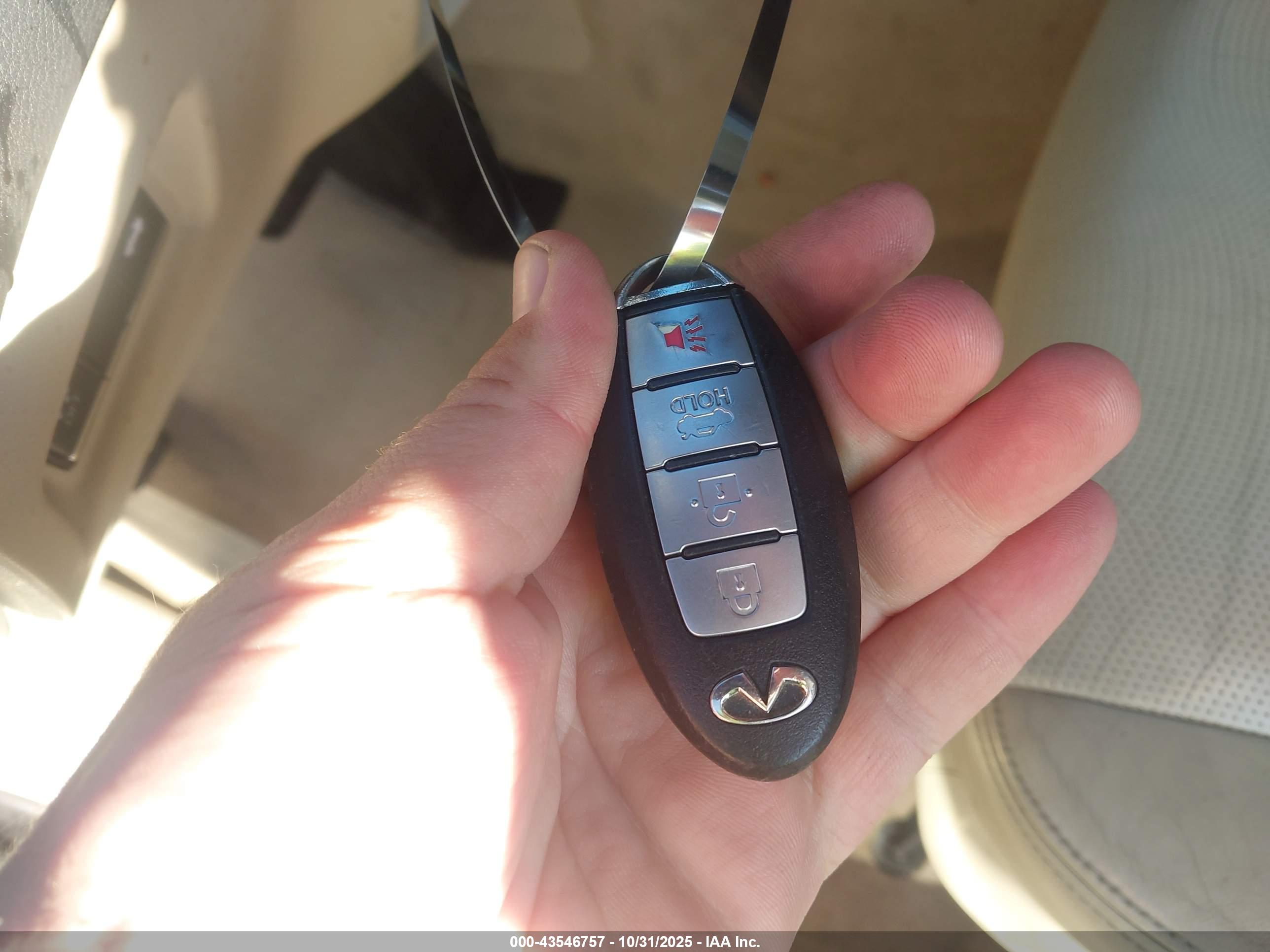 INFINITI Q50 image 11