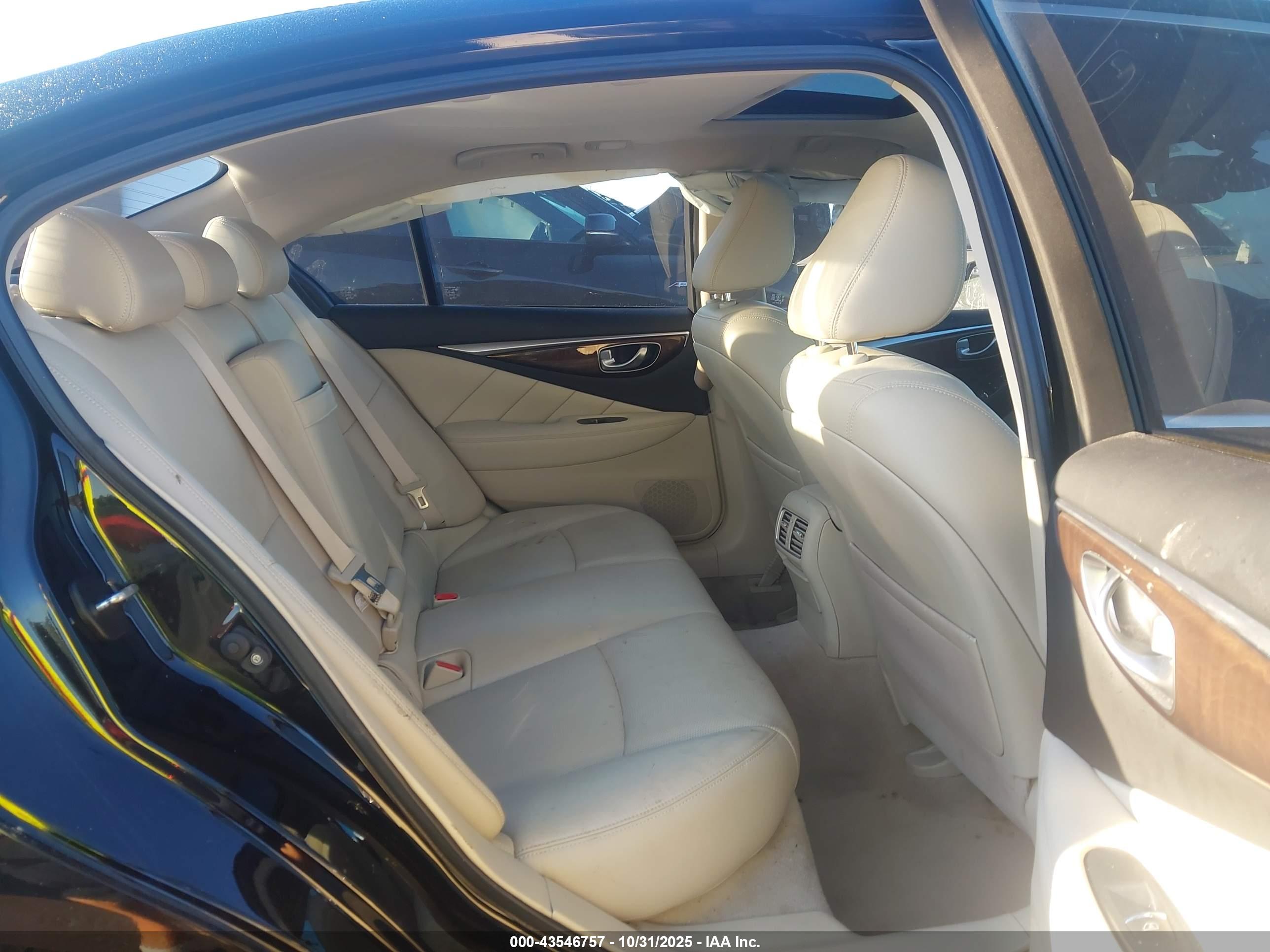 INFINITI Q50 image 8