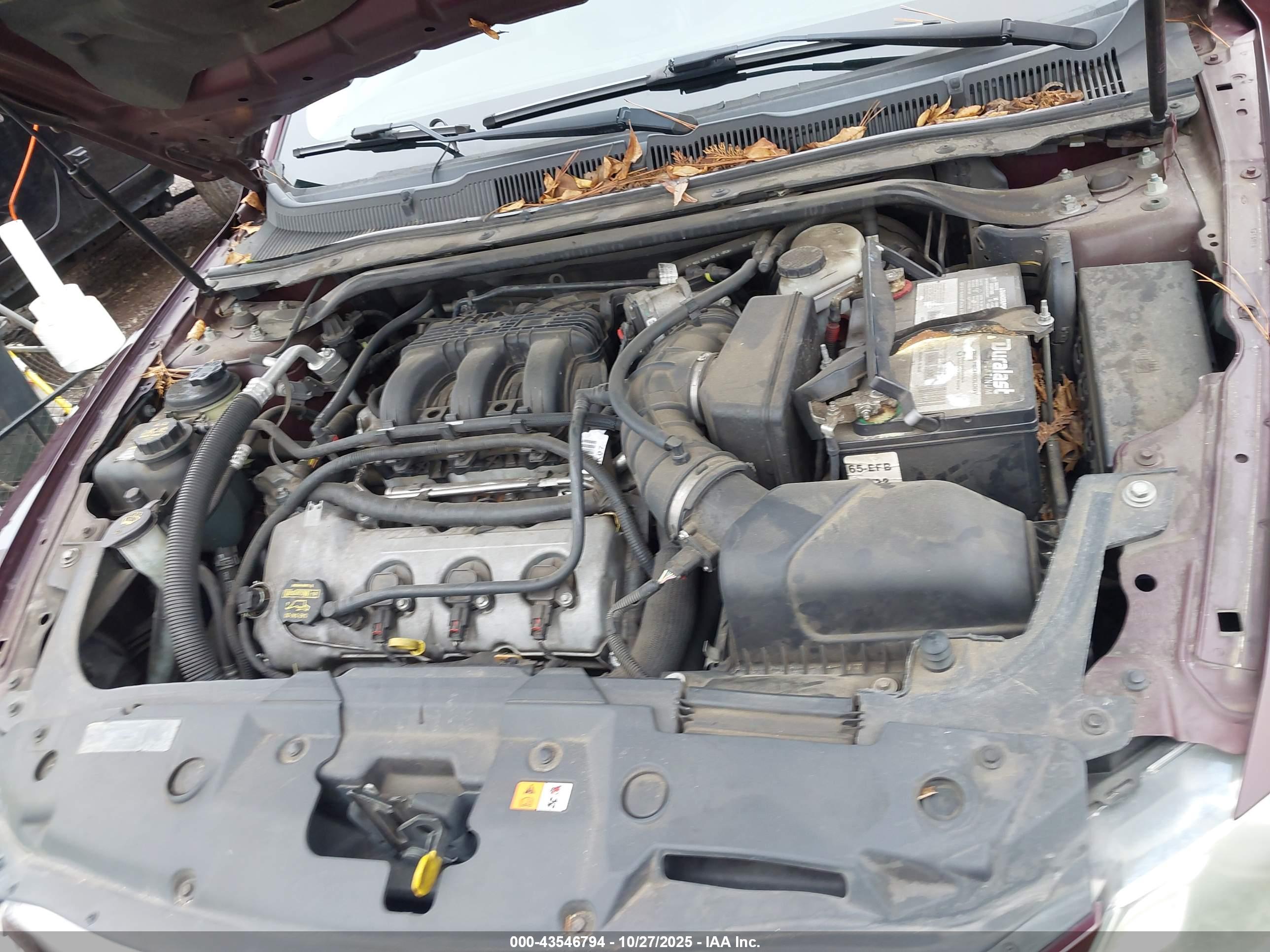 FORD TAURUS image 10